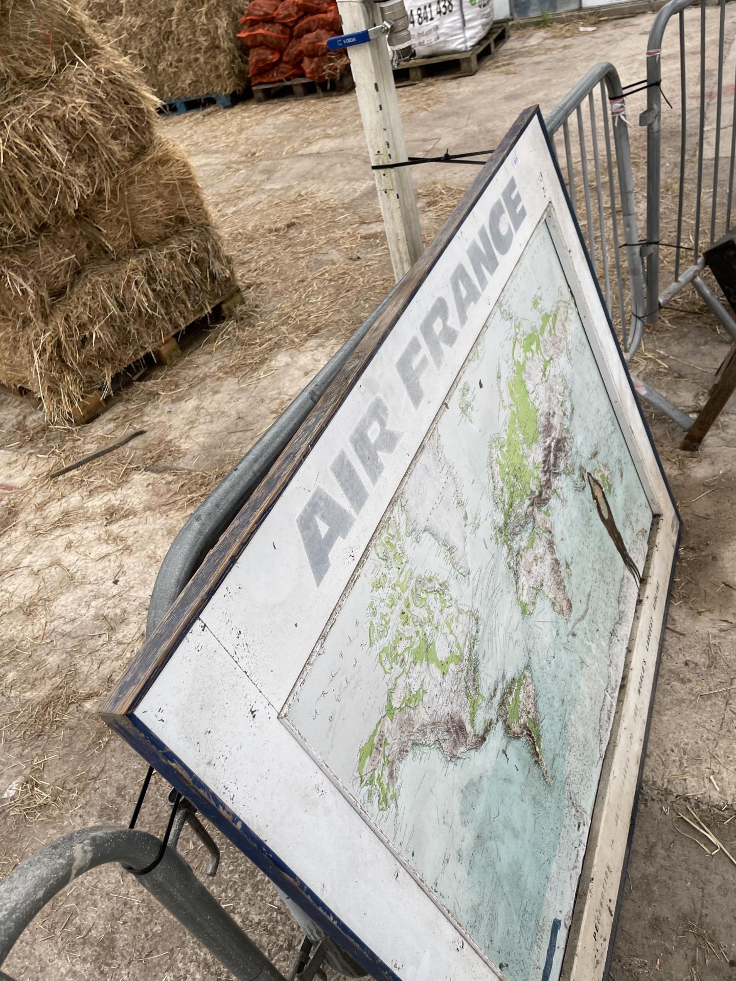 A LARGE FRAMED AIR FRANCE WORLD MAP - Image 4 of 4