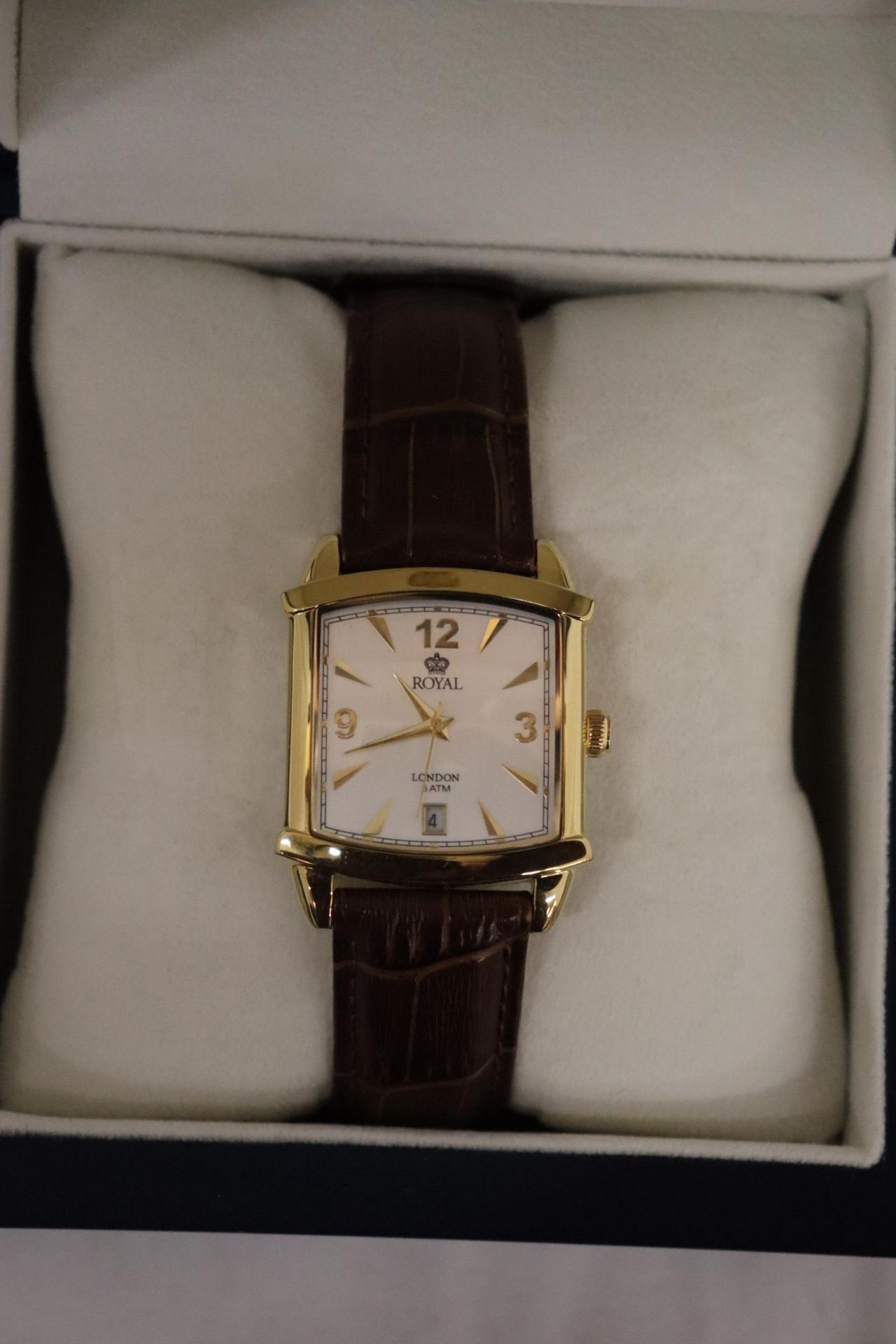 A 'ROYAL LONDON' BOXED WRISTWATCH, WORKING AT TIME OF CATALOGUE, NO WARRANTY GIVEN - Image 2 of 7