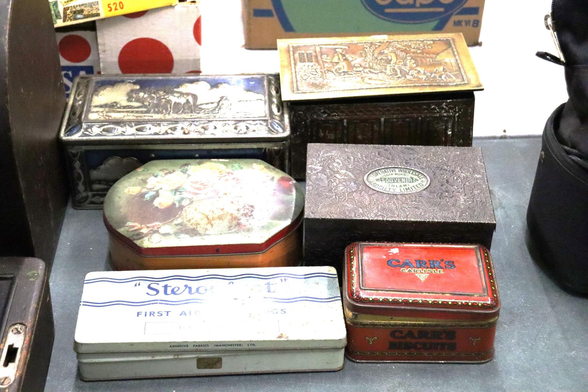 A QUANTITY OF VINTAGE TINS TO INCLUDE CO-OPERATIVE WHOLESALE SOAP WORKS, ETC - 6 IN TOTAL