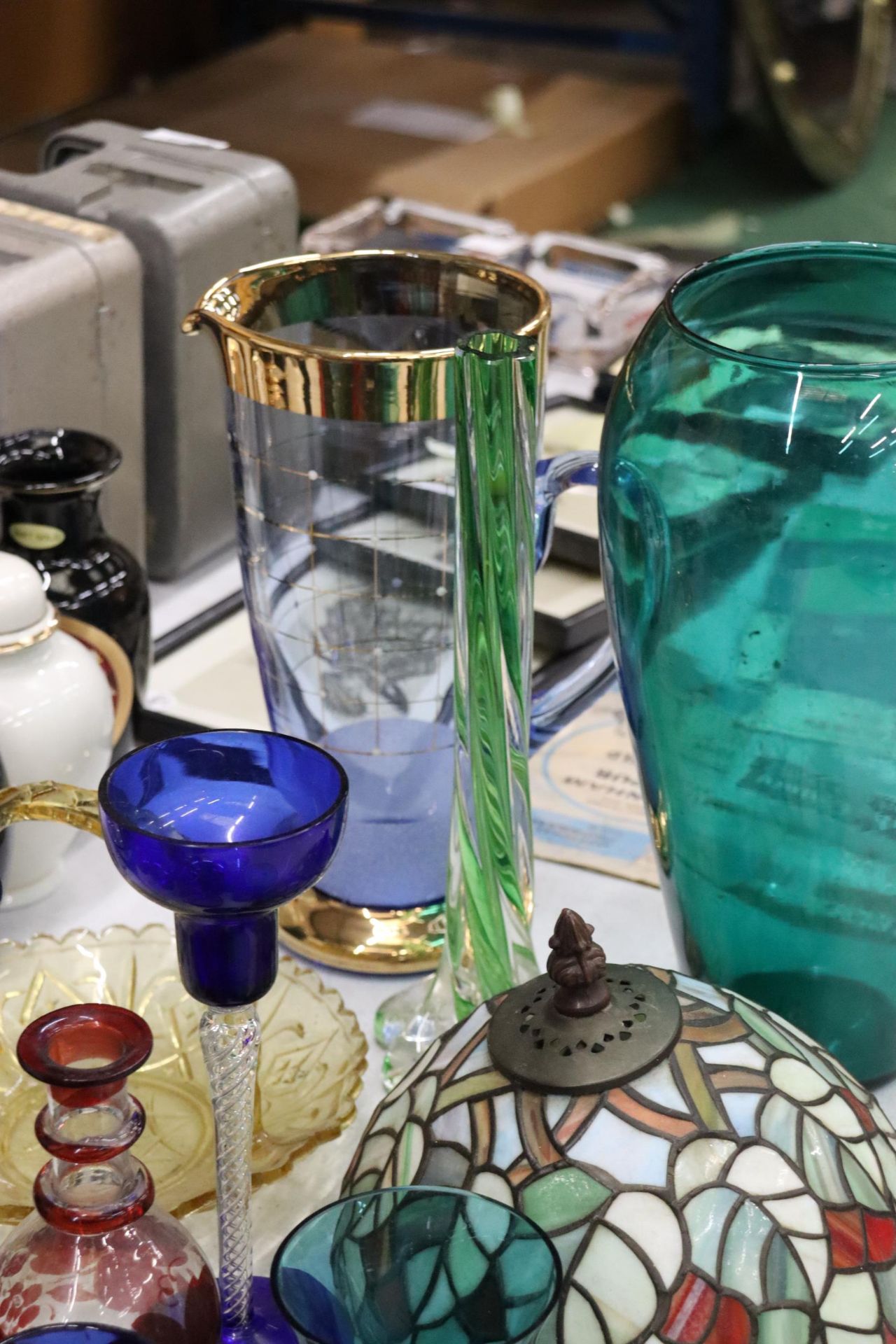 A LARGE QUANTITY OF COLOURED GLASS TO INCLUDE VASES, WINE GLASSES, CANDLE HOLDERS, ETC., - Image 8 of 10
