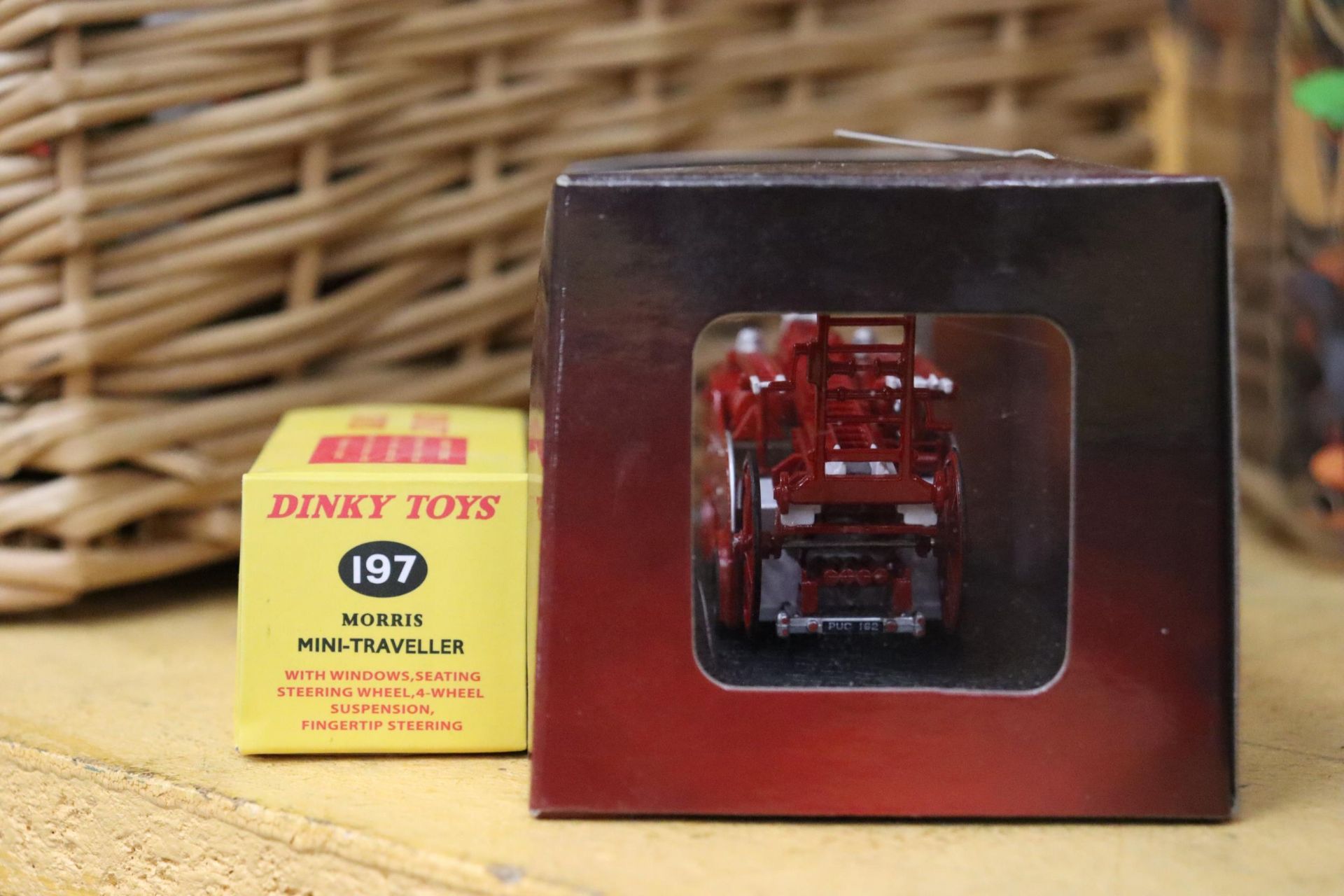 A BOXED DINKY TOYS, NO. 197 MORRIS MINI-TRAVELLER PLUS A BOXED ATLAS FIRE ENGINE - Image 4 of 6