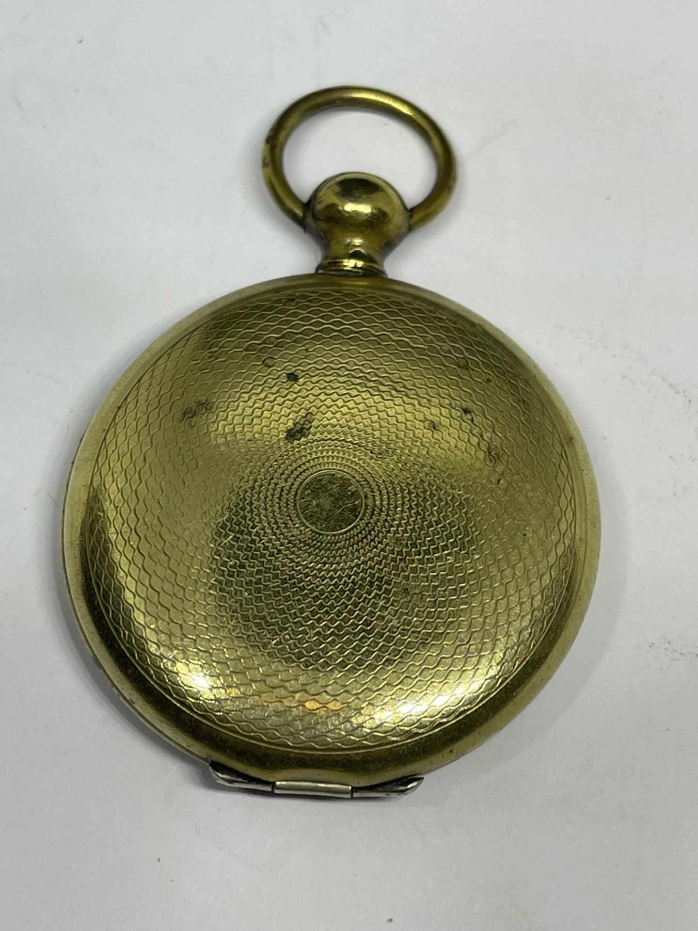 A VINTAGE LOCKET/COIN/POCKET WATCH CASE - Image 2 of 3