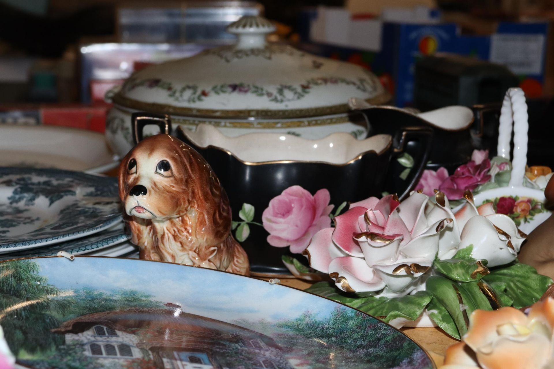 A LARGE QUANTITY OF CERAMICS TO INCLUDE LILLIPUTT LANE CABINET PLATES, ROYAL DOULTON, ETC POSIES, - Image 10 of 10