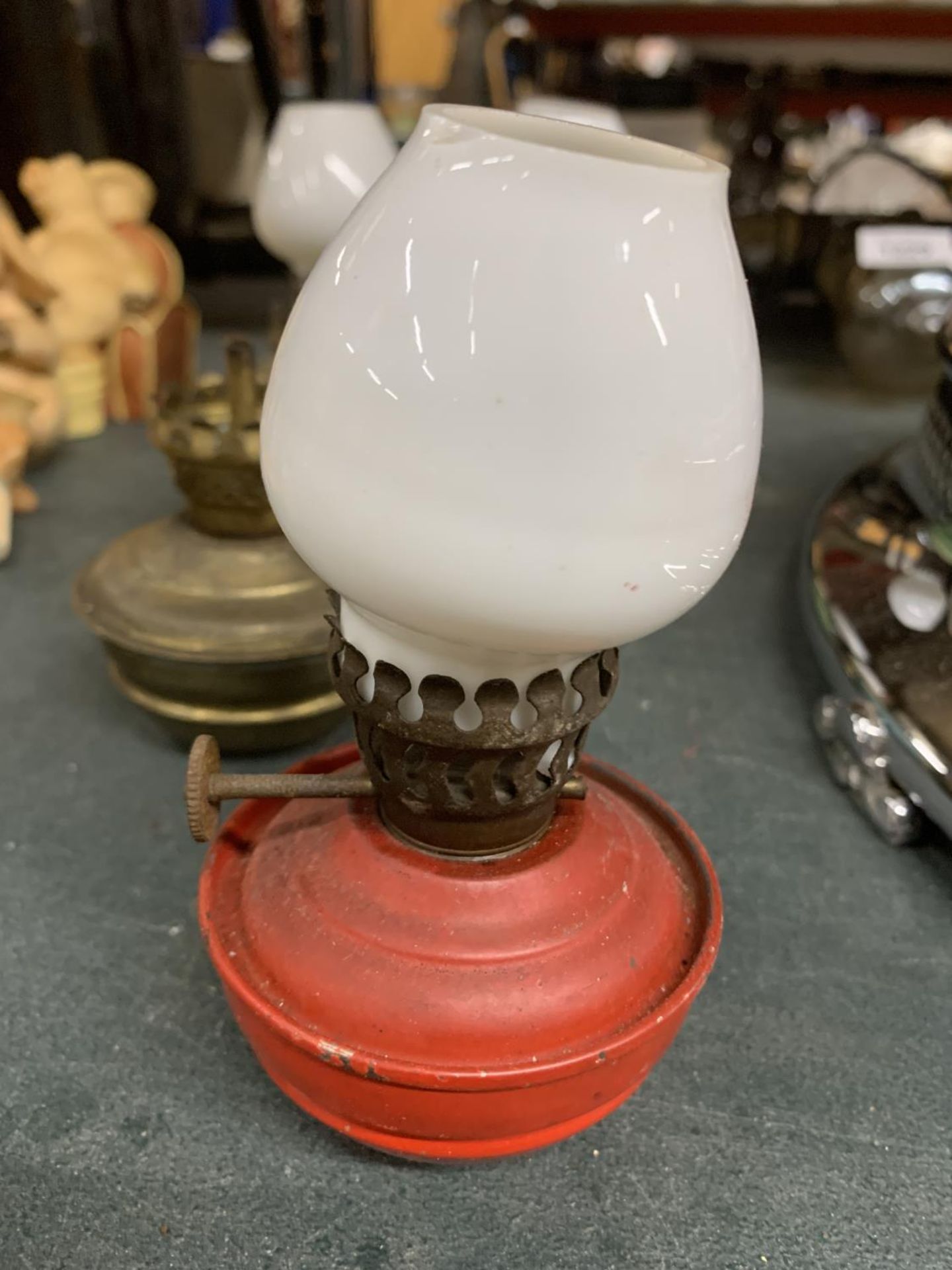 FIVE VINTAGE MINI PARAFFIN LAMPS, THREE WITH SHADES - Image 3 of 5