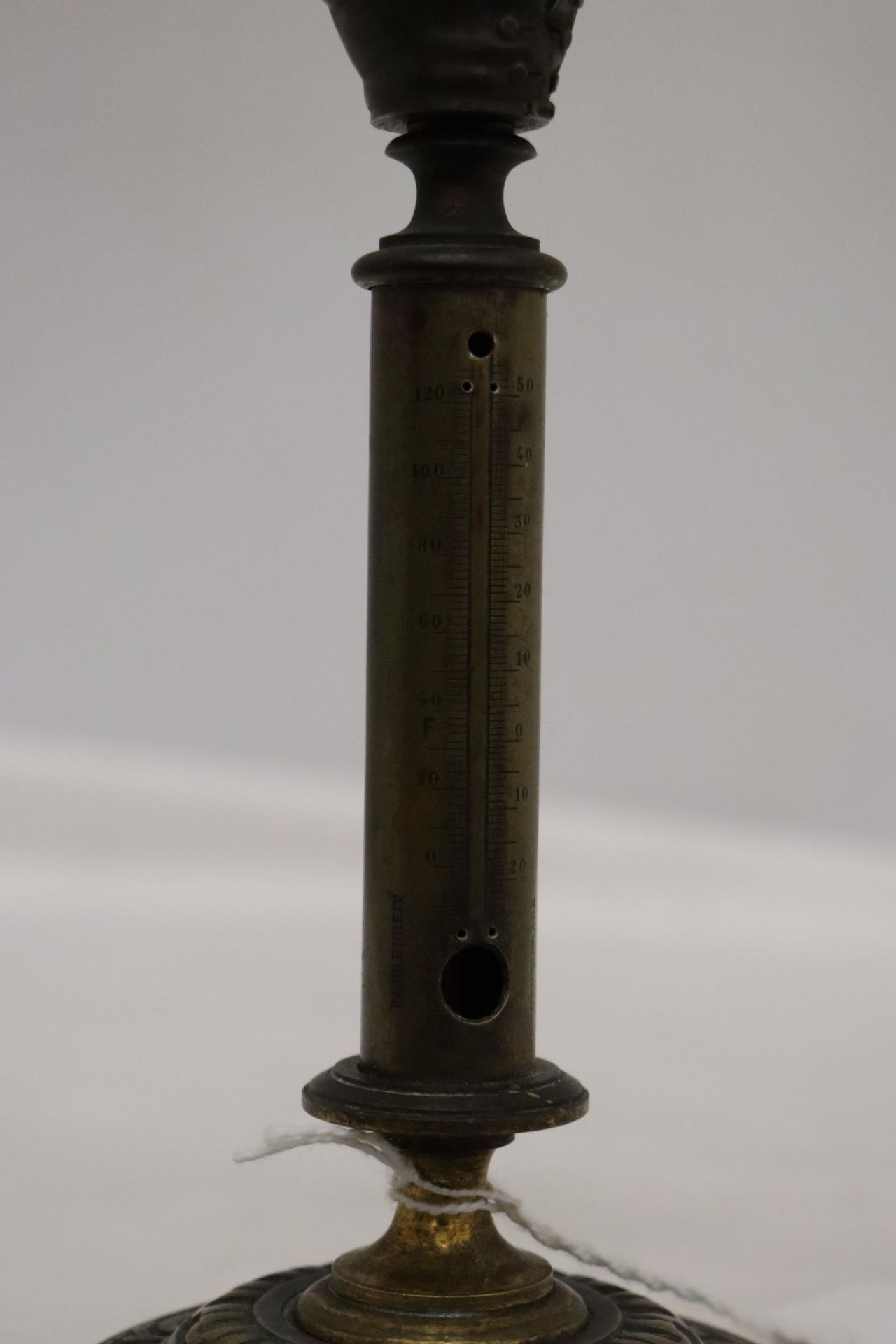 A VINTAGE FRENCH BRASS THERMOMETER, HEIGHT 20CM - Bild 3 aus 7