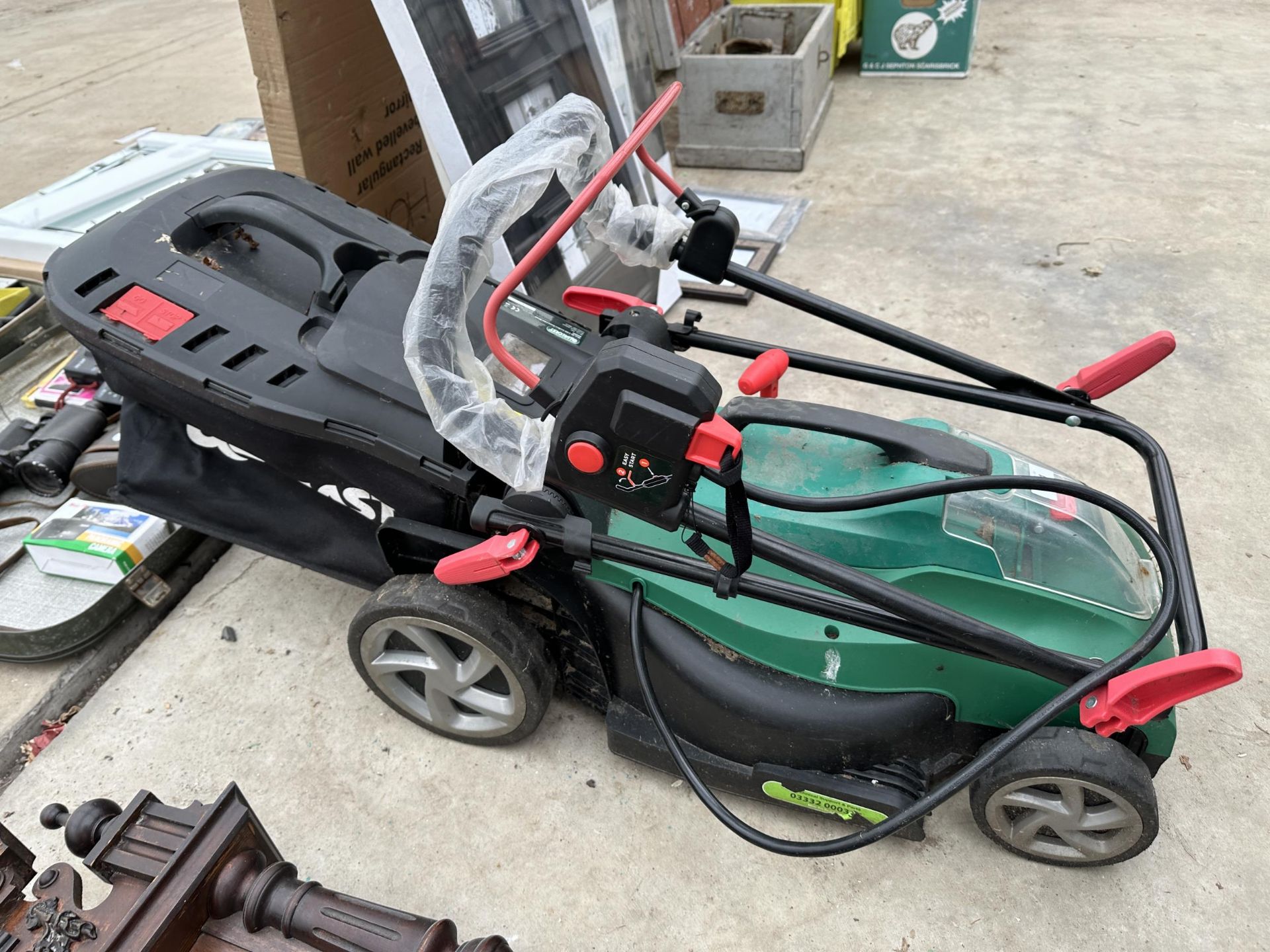 AN ELECTRIC QUALCAST LAWN MOWER WITH GRASS BOX - Image 2 of 2