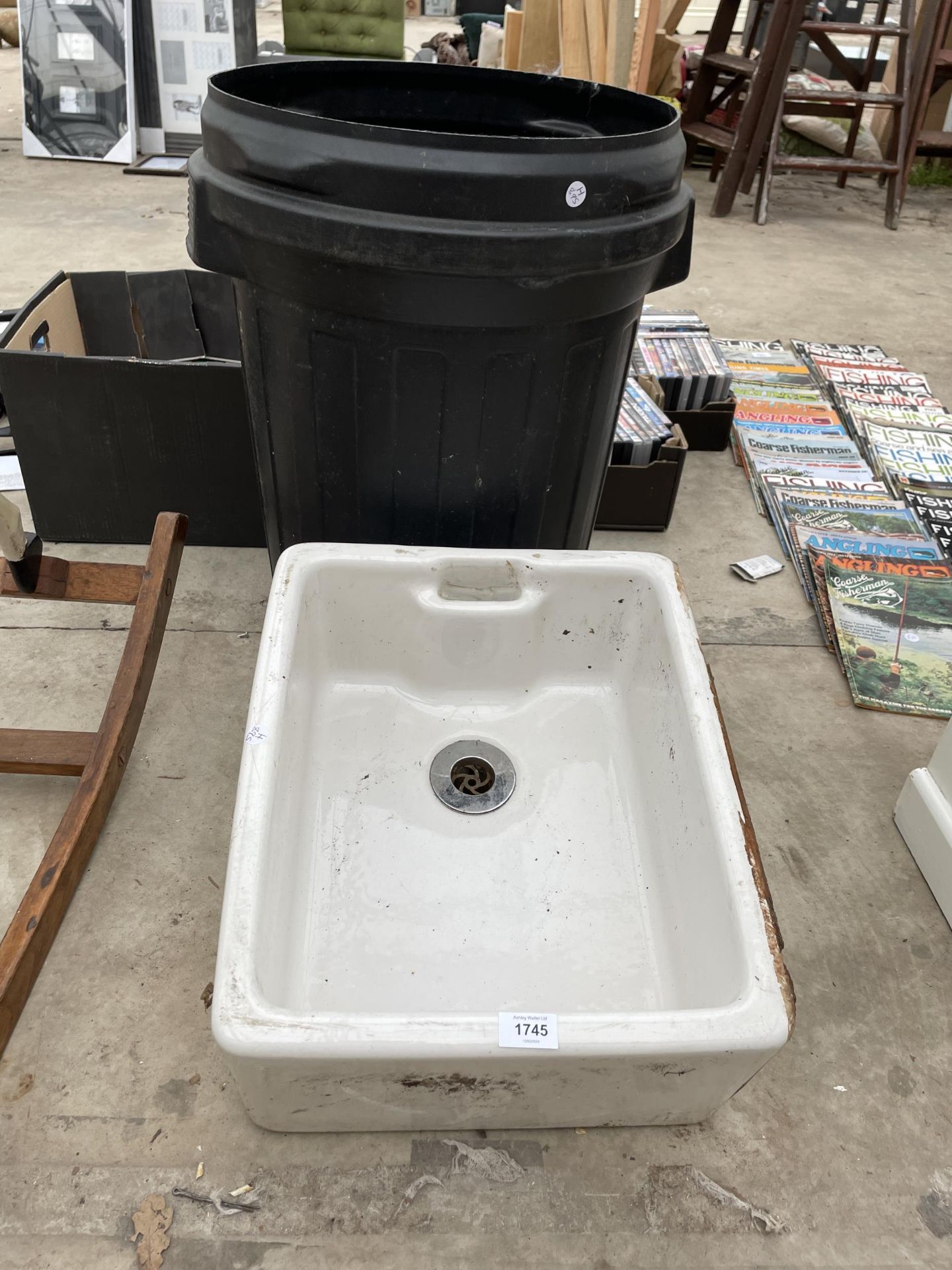 A SMALL WHITE GLAZED BELFAST SINK