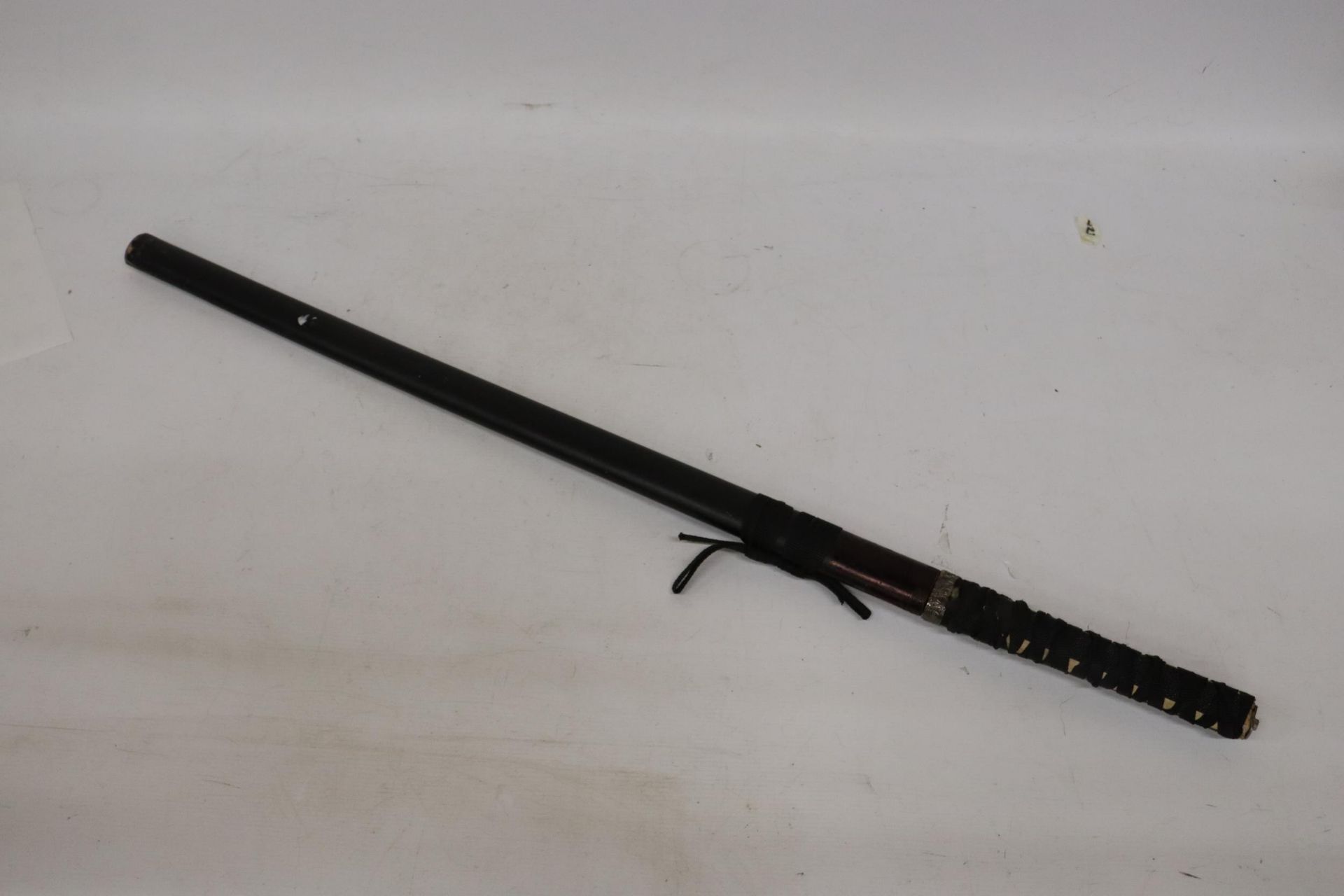 A SAMURAI SWORD, LENGTH 98CM