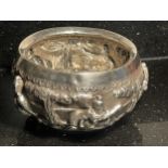 AN INDIAN SILVER DISH DECORATED WITH CHERUBS GROSS WEIGHT 230 GRAMS