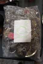 A LARGE QUANTITY OF COSTUME JEWELLERY, CHAINS AND RINGS - 10KG IN TOTAL