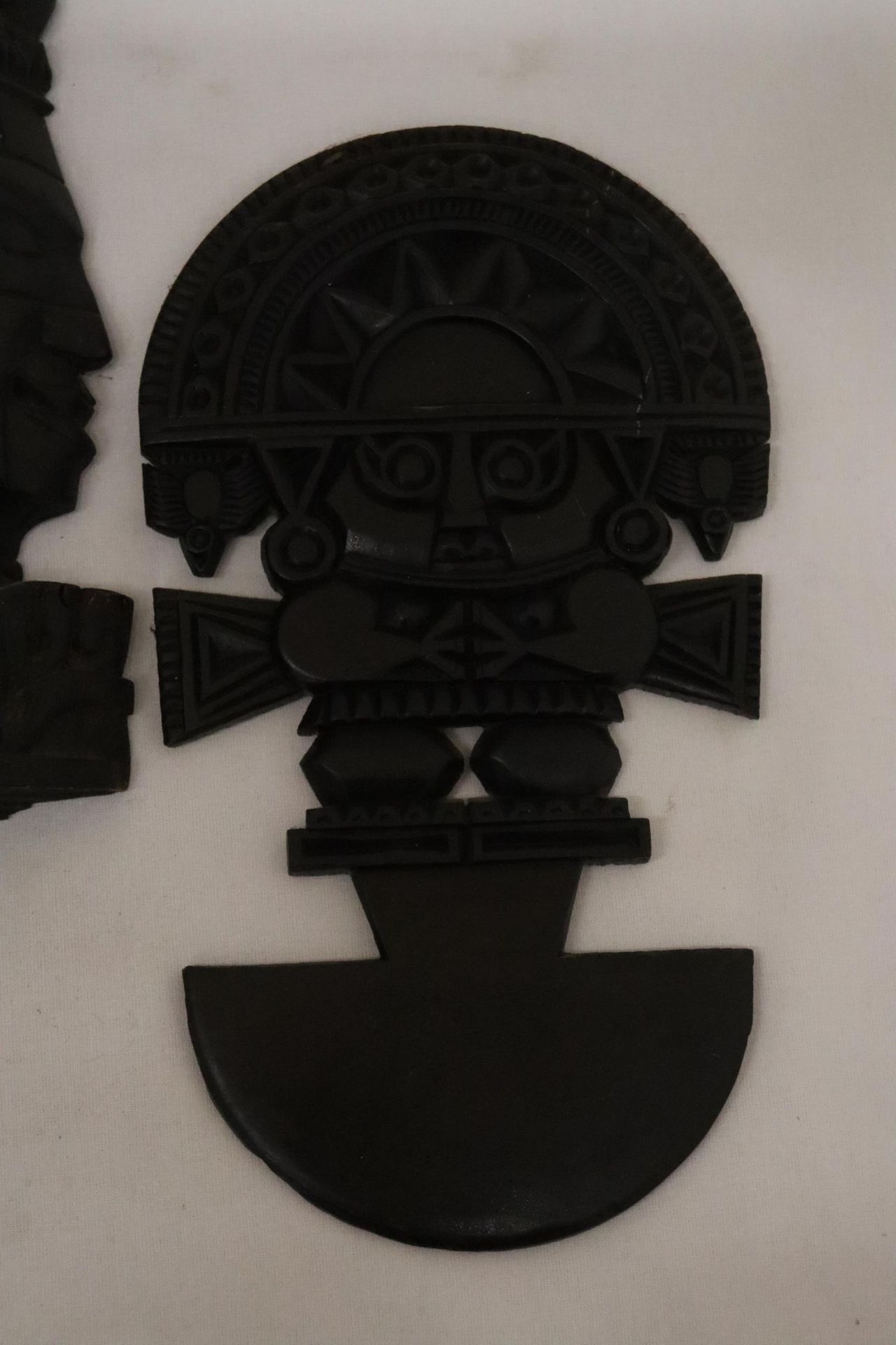 THREE WOODEN CARVED 'TRIBAL STYLE' MASKS - Image 2 of 8