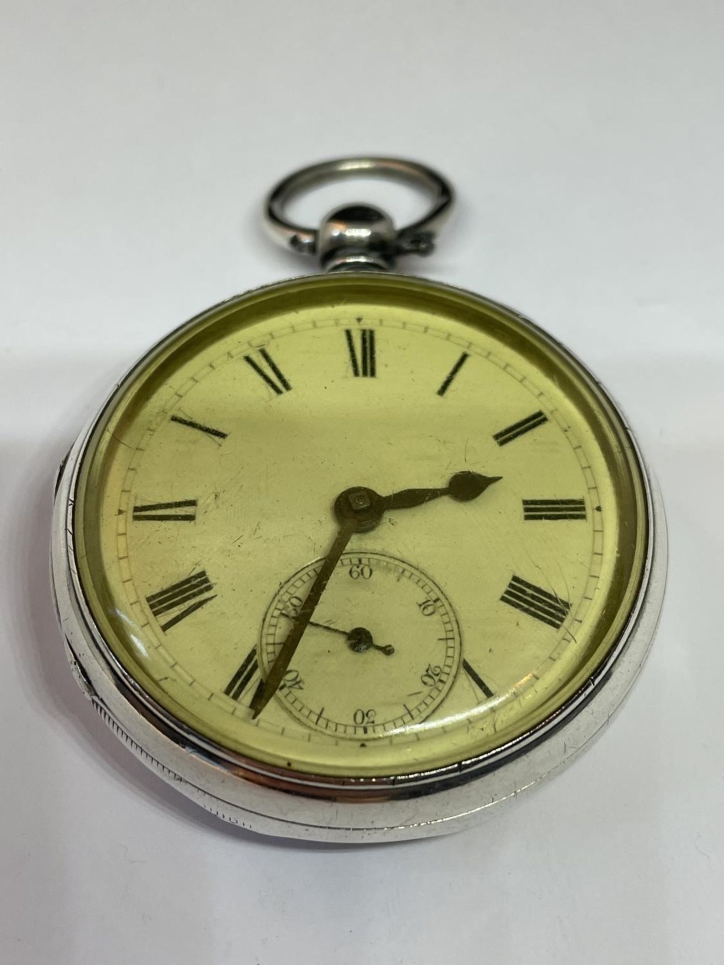 A HALLMARKED LONDON SILVER POCKET WATCH