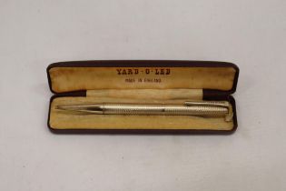 A VINTAGE 'YARD O LED', PROPELLING PENCIL WITH ORIGINAL BOX AND INSTRUCTIONS