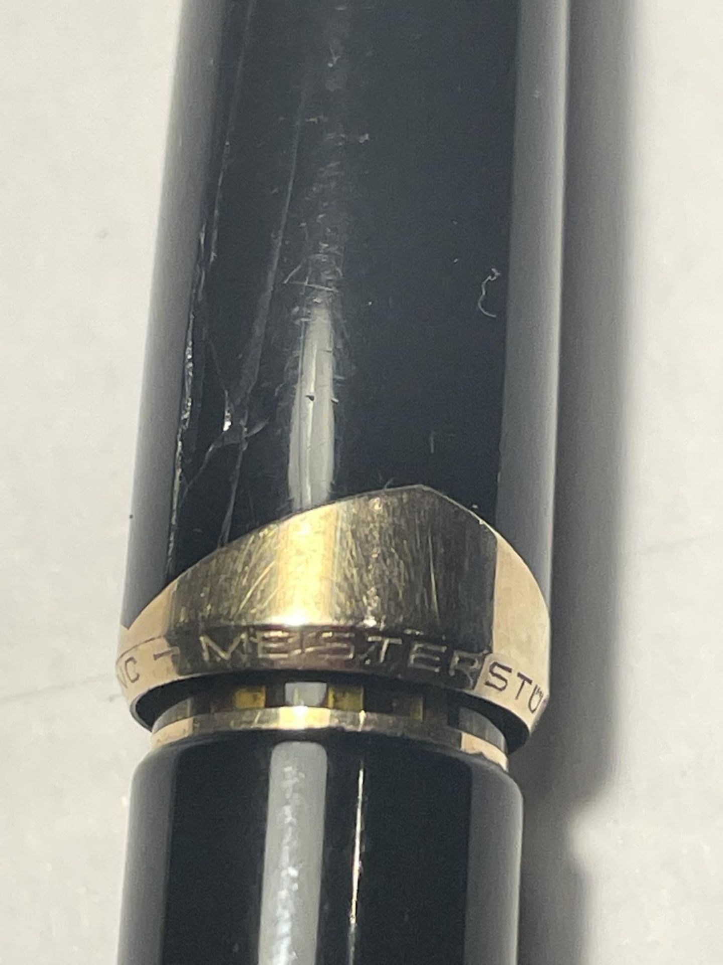 A MONT BLANC MEISTERSTUCK No 12 WITH 14 CARAT GOLD NIB (LID A/F) - Image 2 of 7