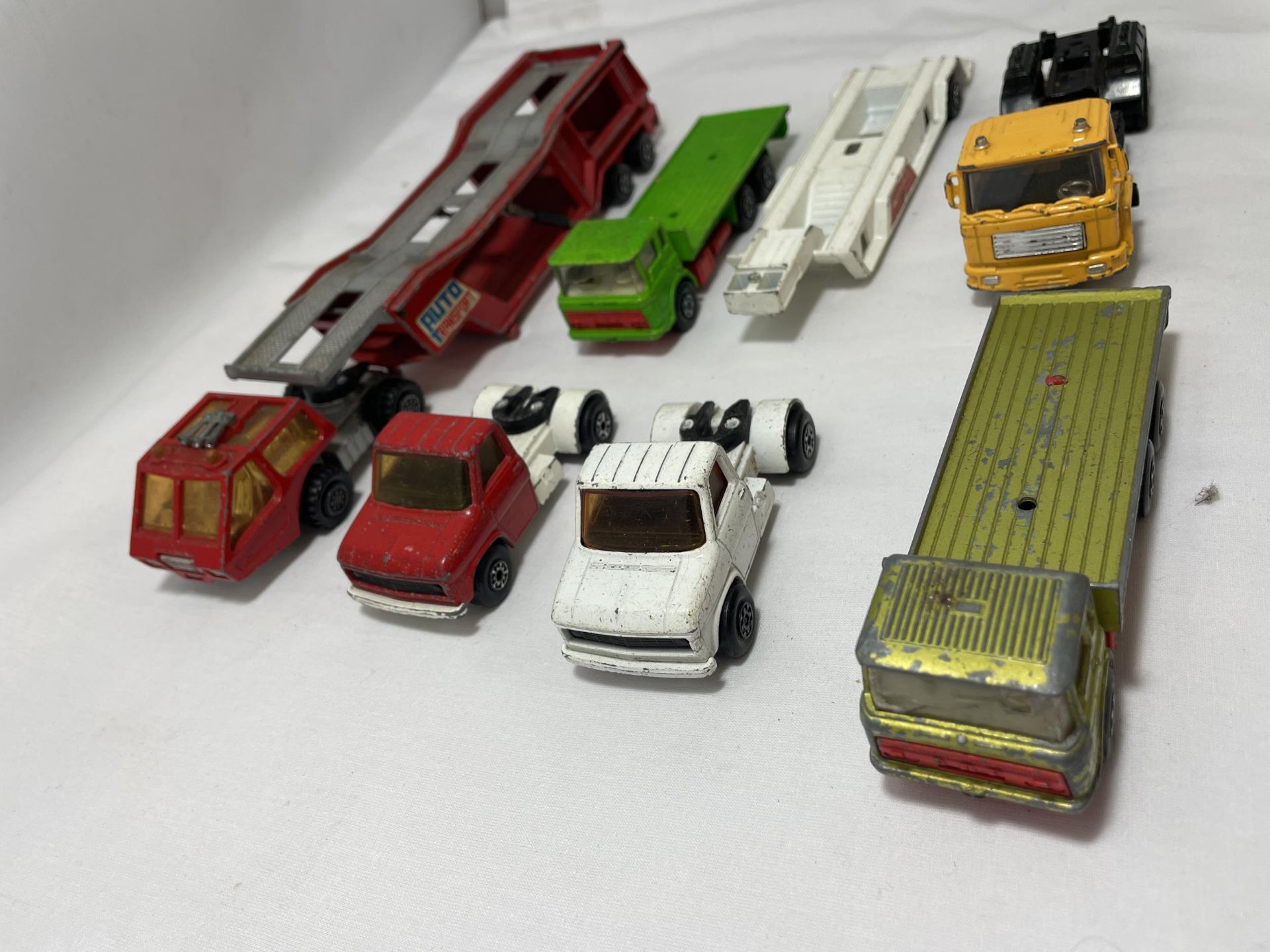 A QUANTITY OF MATCHBOX CAR TRANSPORTER TRUCKS AND FURTHER TRUCKS - Image 2 of 6