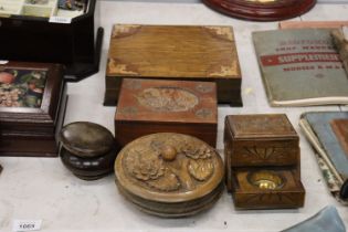 A QUANTITY OF VINTAGE WOODEN BOXES (5 IN TOTAL)