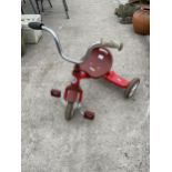 A VINTAGE CHILDS 'ITALTRIKE' TRICYCLE
