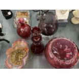 A COLLECTION OF VINTAGE COLOURED GLASS TO INCLUDE CRANBERRY BOWLS, A SMALL LIDDED BOTTLE, BASKET