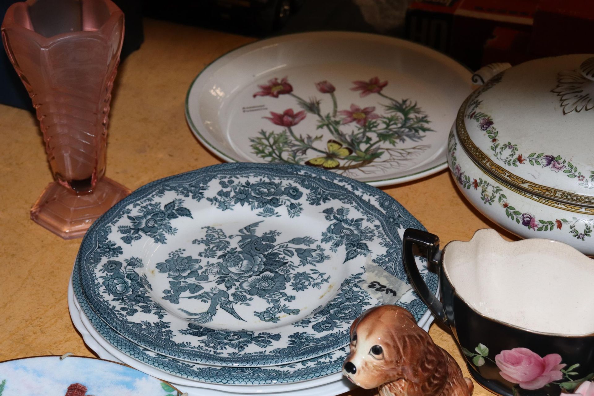 A LARGE QUANTITY OF CERAMICS TO INCLUDE LILLIPUTT LANE CABINET PLATES, ROYAL DOULTON, ETC POSIES, - Image 5 of 10