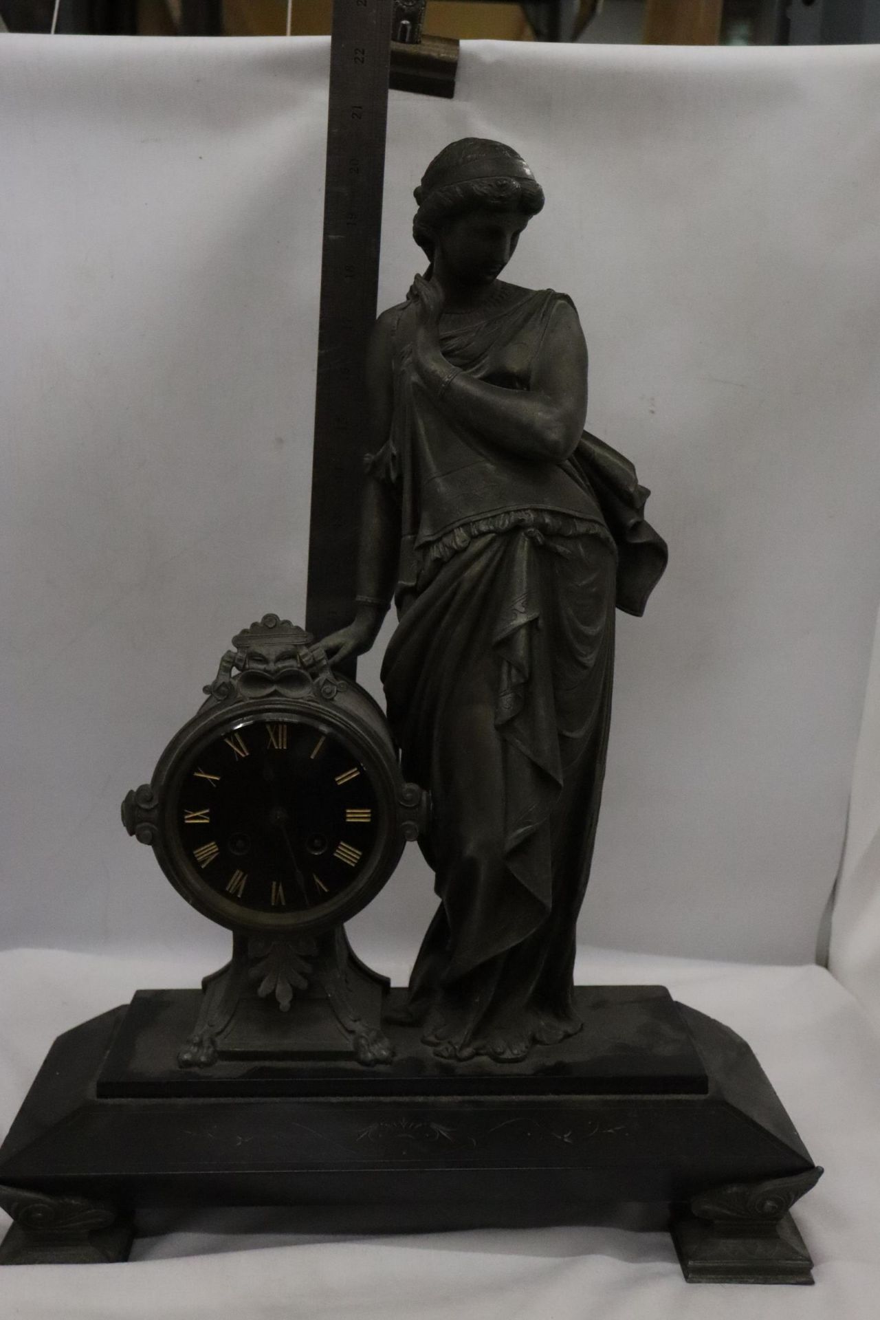 A PENDULUM MANTLE CLOCK IN NAPOLEON III STYLE REPRESENTING A WOMAN HEIGHT 54CM - Image 3 of 7