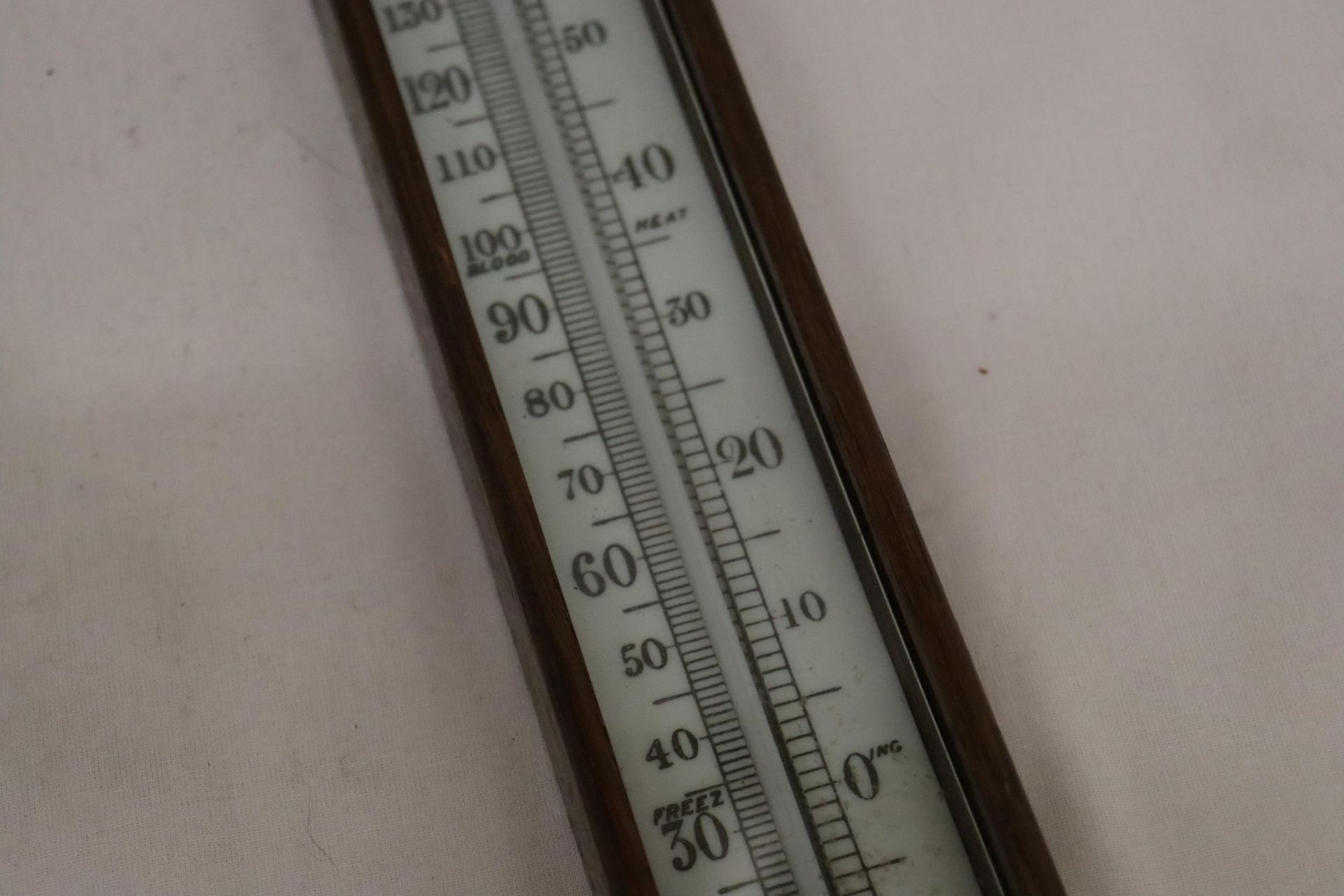 A VINTAGE WALL HANGING THERMOMETER WITH WOODEN CASING - Image 4 of 4