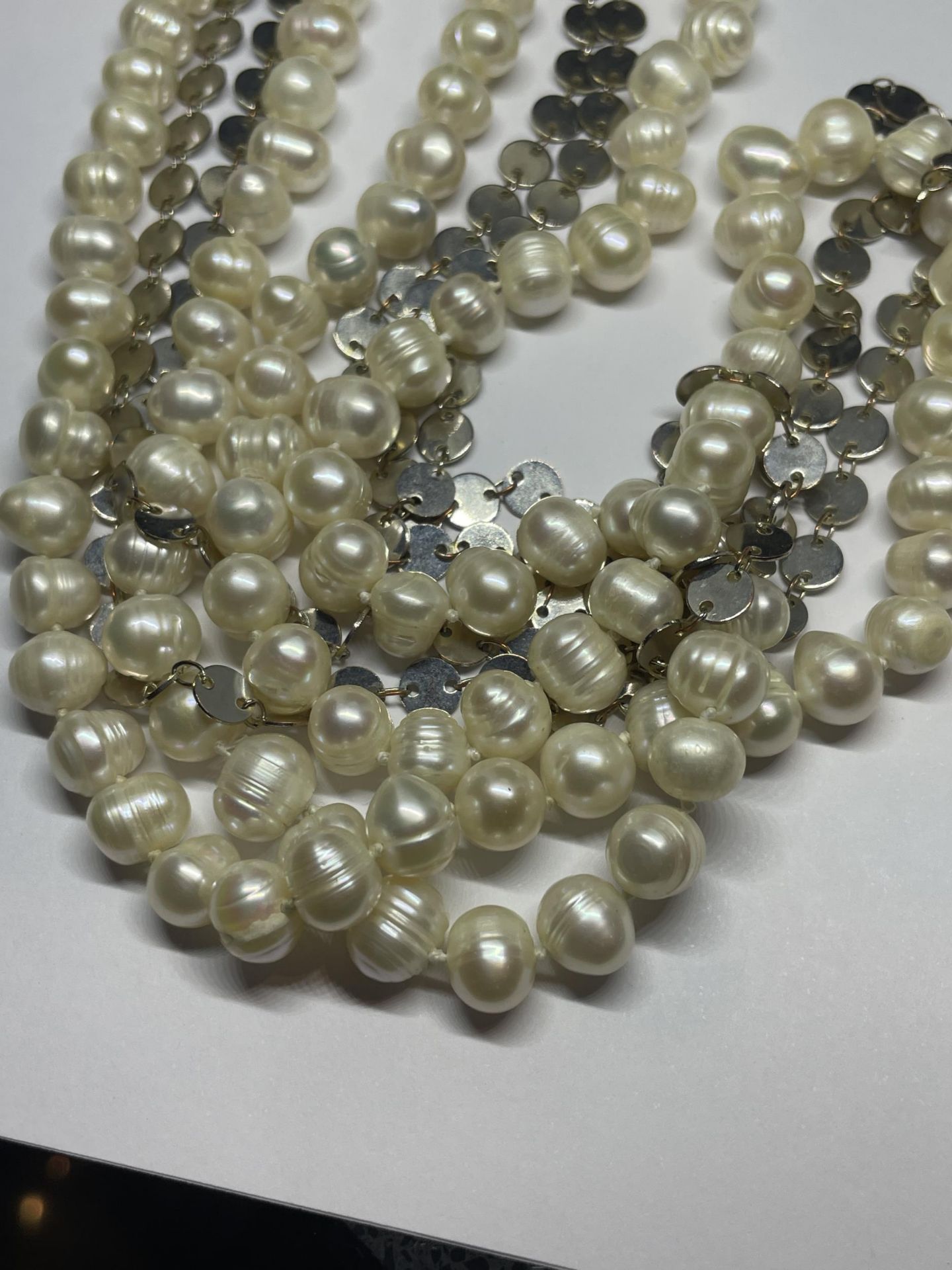 A ROSANTICA MILANO FRESH WATER PEARLS NECKLACE AND THREE BRACELETS - Image 2 of 7