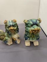 TWO CERAMIC FOO DOGS, HEIGHTS 15CM