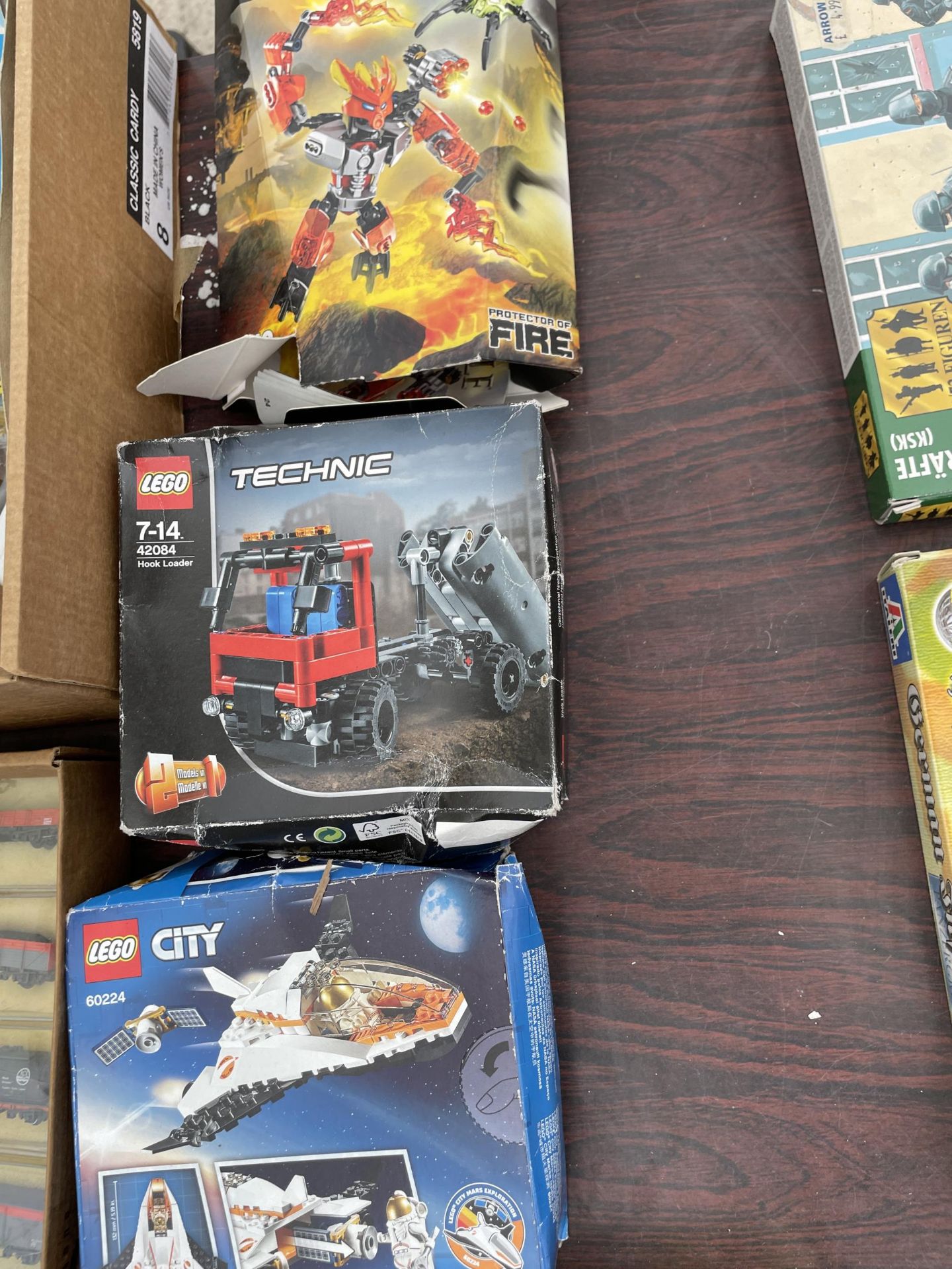 FOUR VARIOUS LEGO KITS - Image 2 of 2