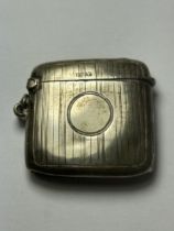 A HALLMARKED SILVER VESTA CASE