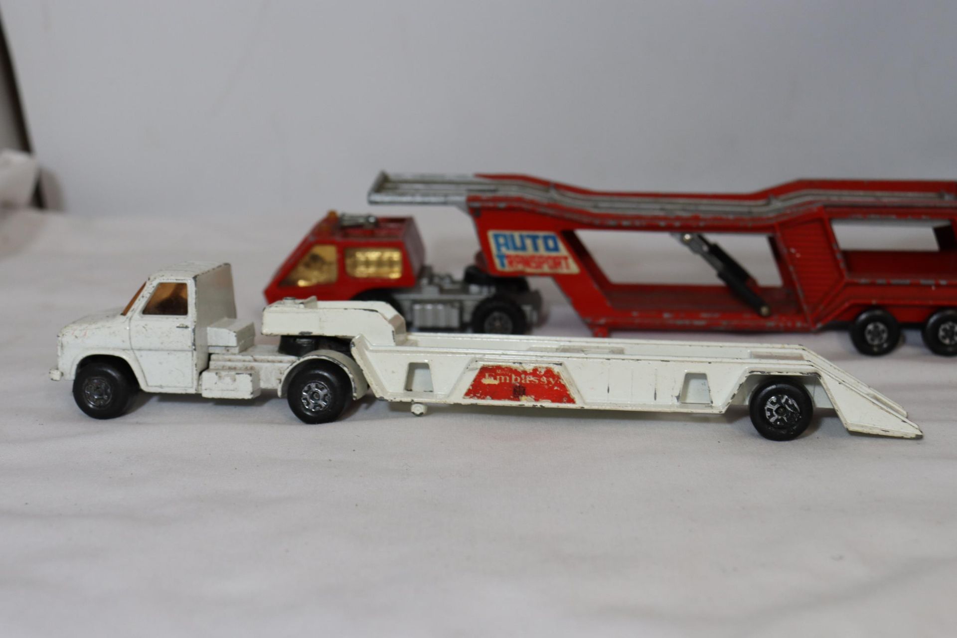 A QUANTITY OF MATCHBOX CAR TRANSPORTER TRUCKS AND FURTHER TRUCKS - Image 6 of 6