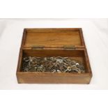 A COLLECTION BOX CONTAINING CIRCA 1900 FURNITURE KEYS