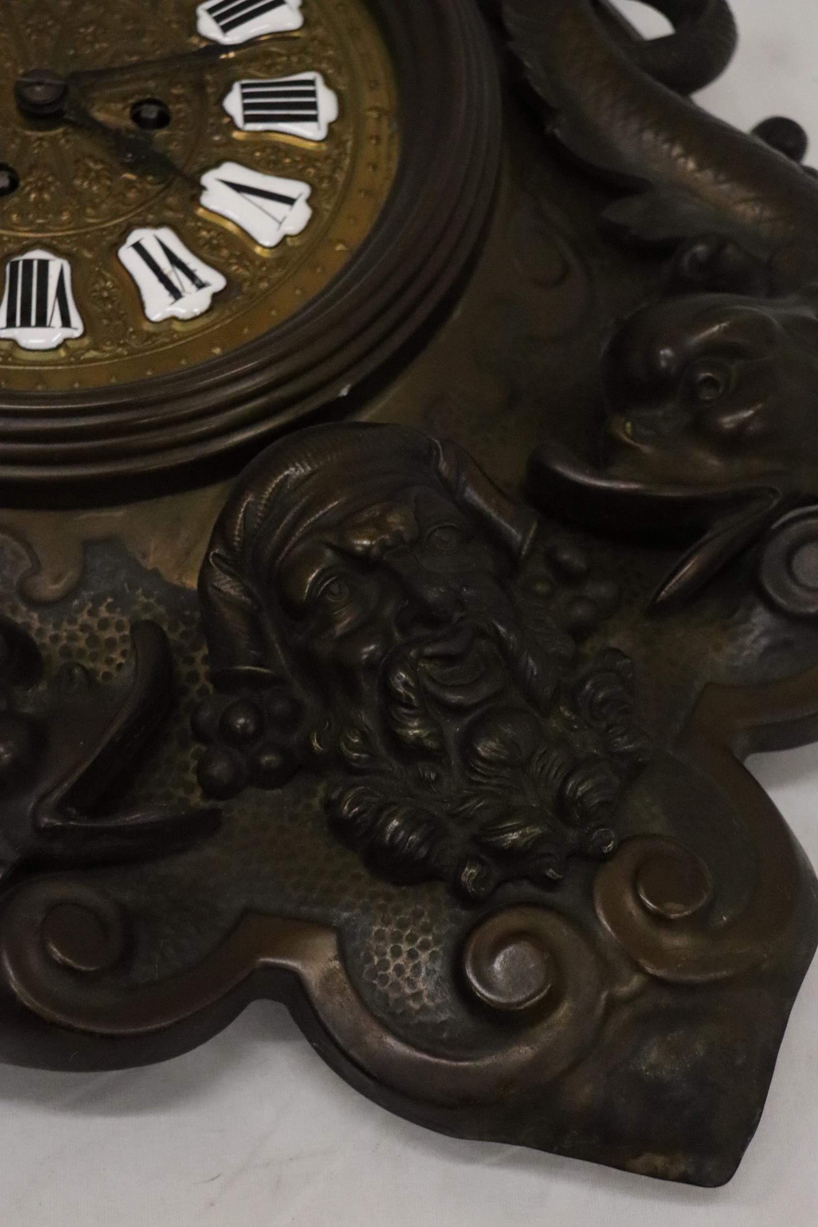 A BRONZE CLOCK WITH NEPTUNE AND DOLPHIN DECORATION - Image 3 of 5