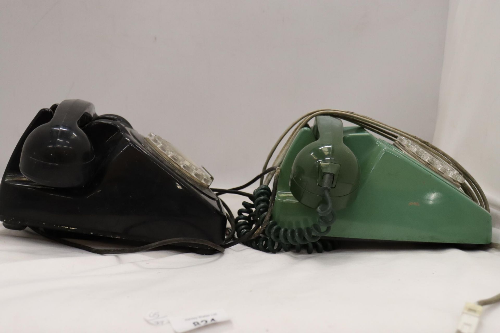 TWO VINTAGE BLACK AND GREEN TELEPHONES - Image 5 of 5