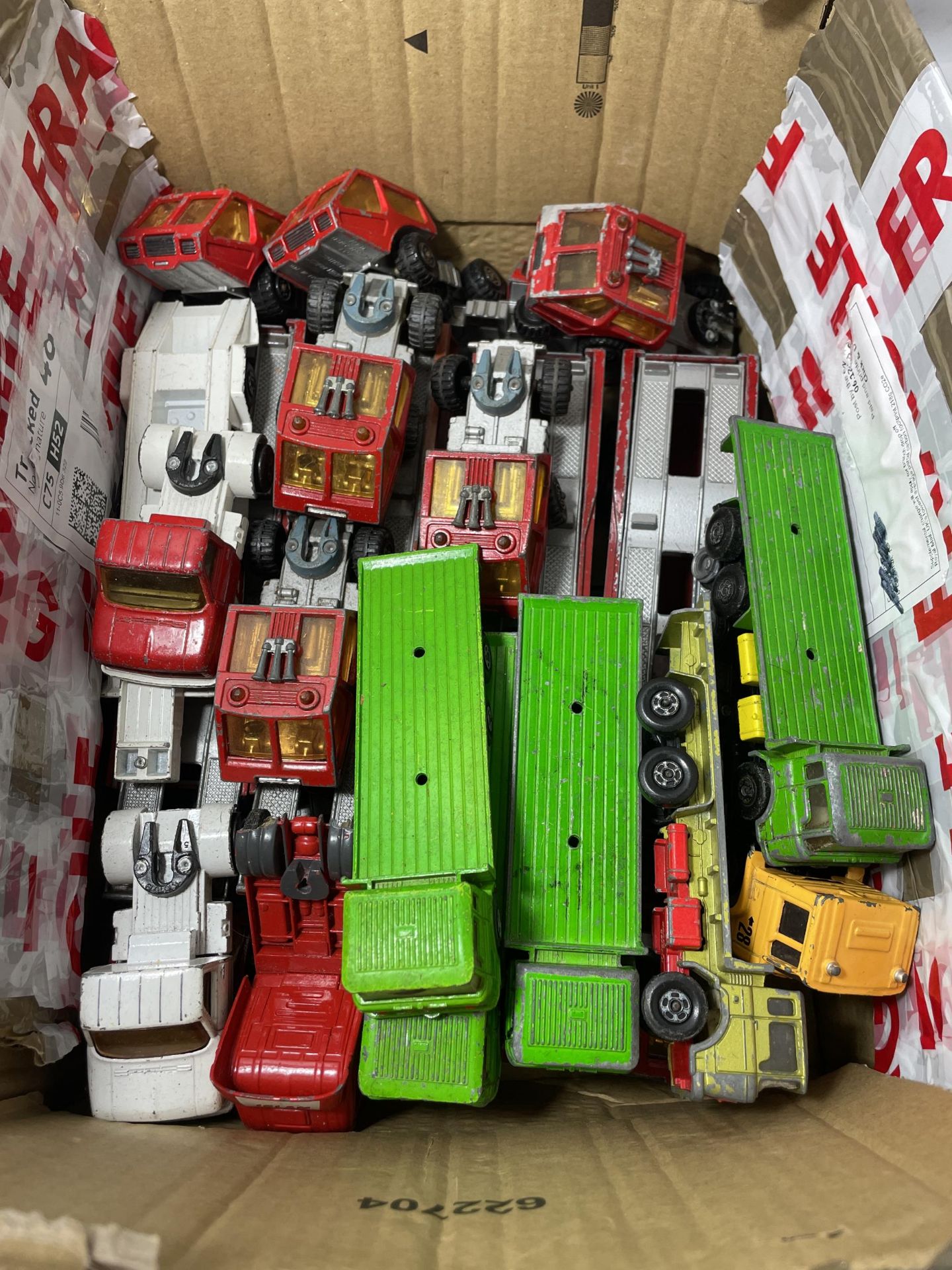 A QUANTITY OF MATCHBOX CAR TRANSPORTER TRUCKS AND FURTHER TRUCKS - Image 3 of 6