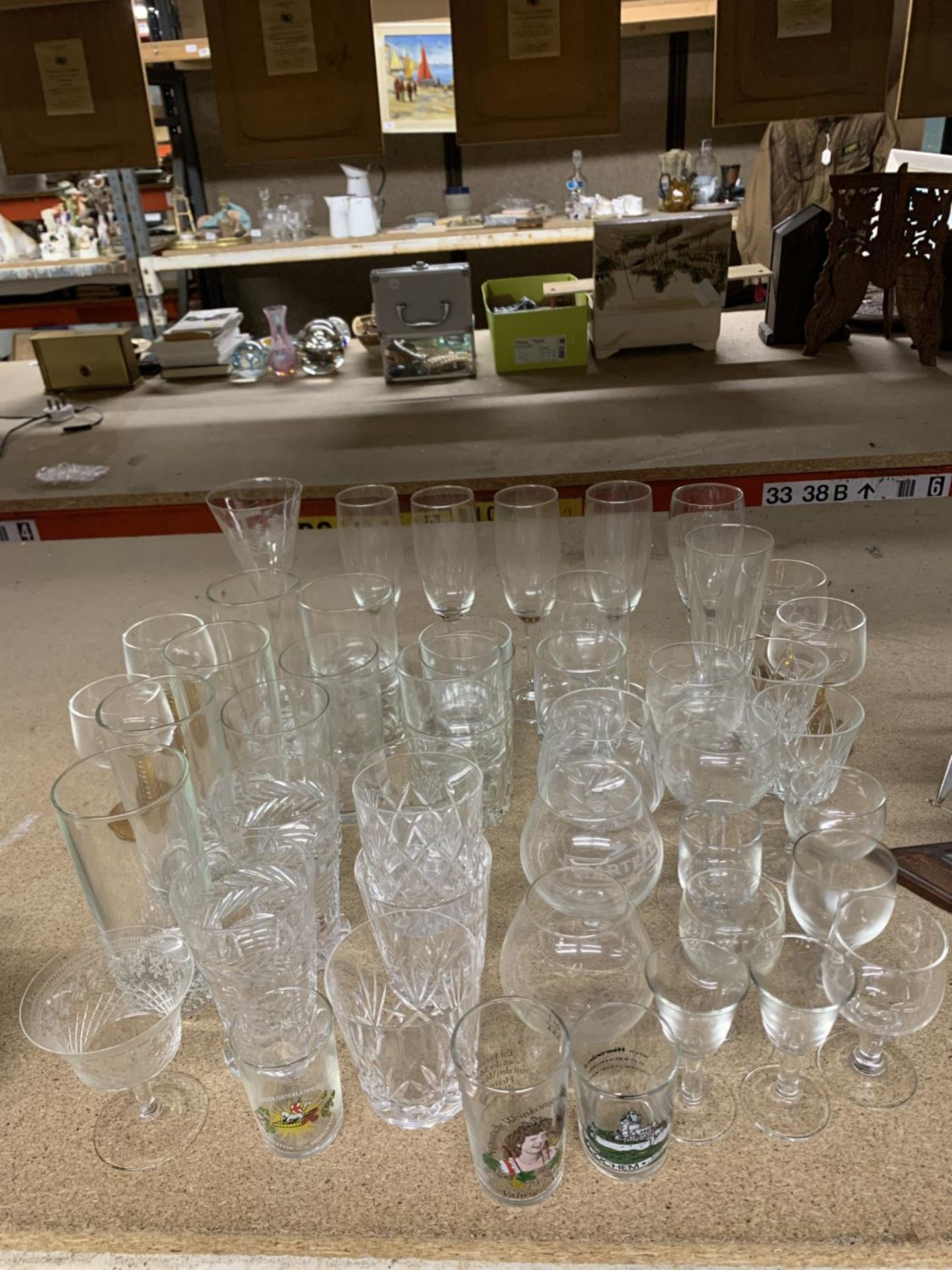 A QUANTITY OF GLASSES TO INCLUDE CHAMPAGNE FLUTES, TUMBLERS, BRANDY, SHERRY, ETC - Image 3 of 3