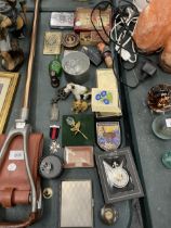 A MIXED LOT TO INCLUDE CIGARETTE CASES, SWAROVSKI FIGURES - A/F, SILK BADGES, A POCKET WATCH, DOG