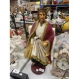 A KING JOHN OF ENGLAND FIGURINE, HEIGHT 46CM