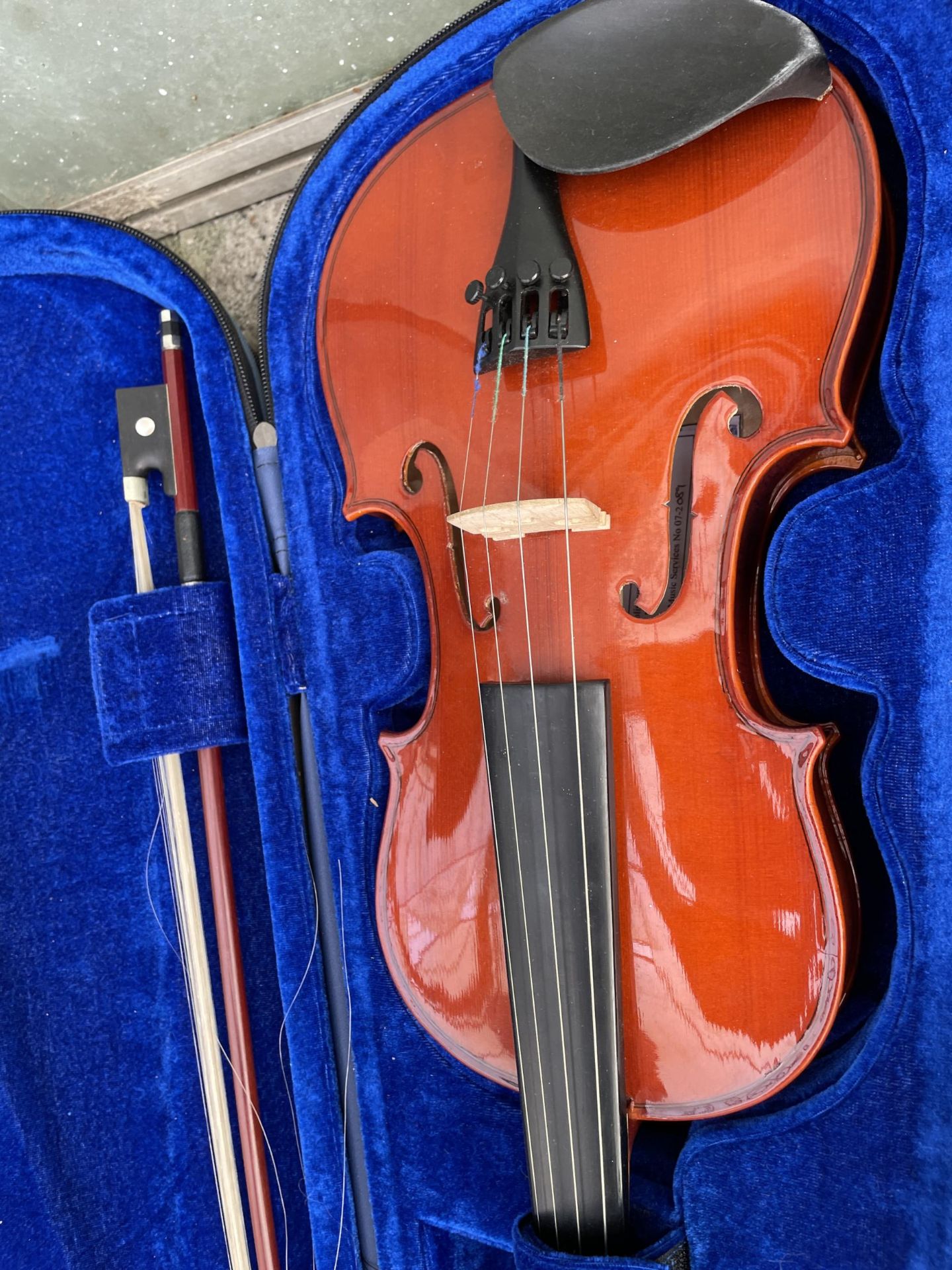 A VIOLIN WITH BOW AND CARRY CASE AND TWO HARMONICAS - Image 3 of 4