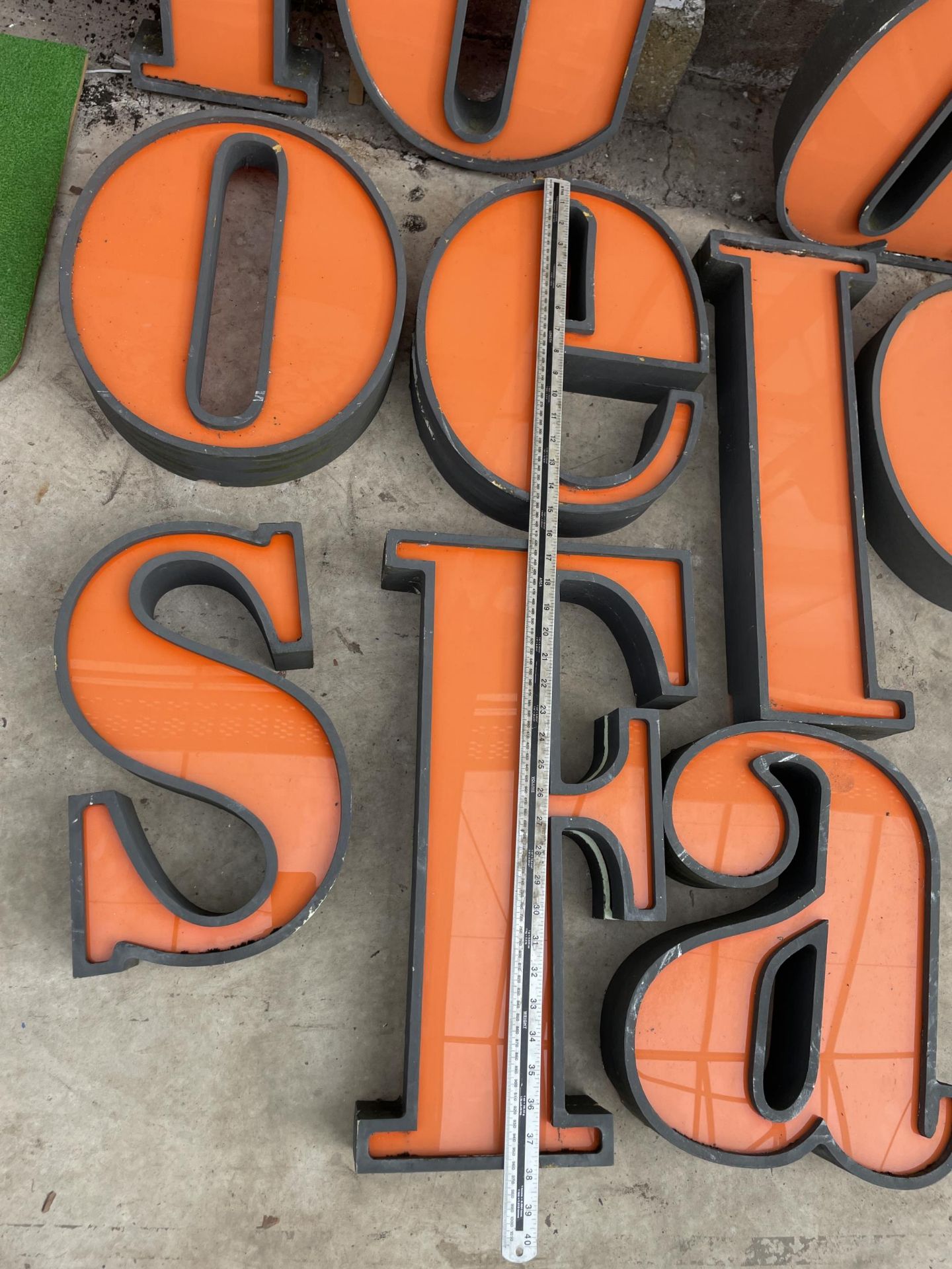 A SET OF ASSORTED PERSPEX SIGN MAKING LETTERS AND NUMBERS - Image 2 of 3
