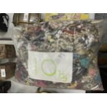 A LARGE QUANTITY OF MIXED COSTUME JEWELLERY TO INCLUDE BEADS, ETC - 10KG IN TOTAL