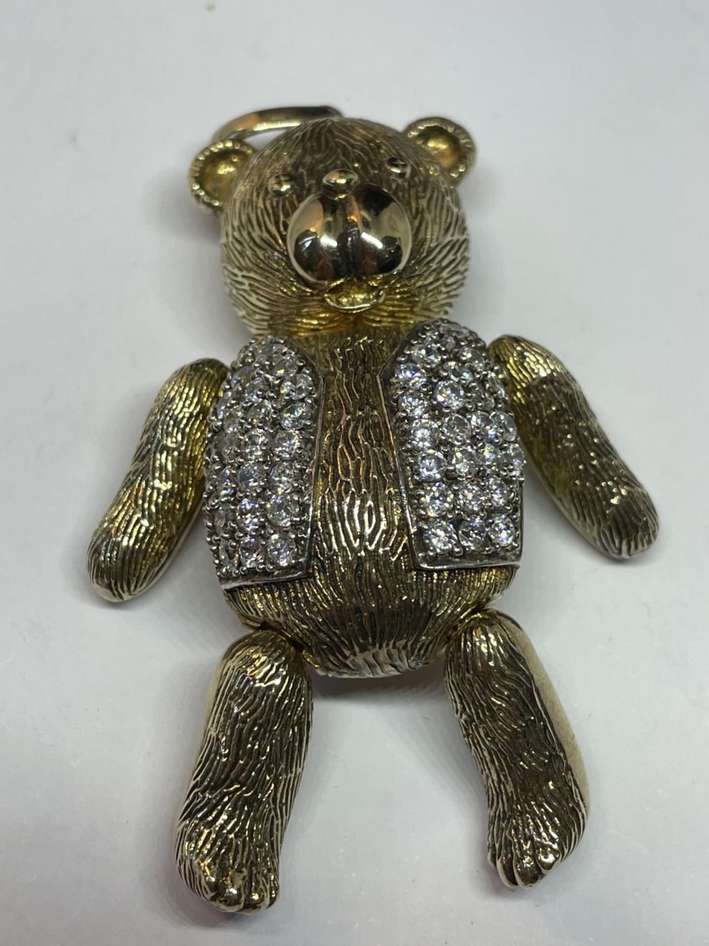 A SWAROVSKI SILVER GILT AND CRYSTAL TEDDY IN A PRESENTATION BOX - Image 2 of 4