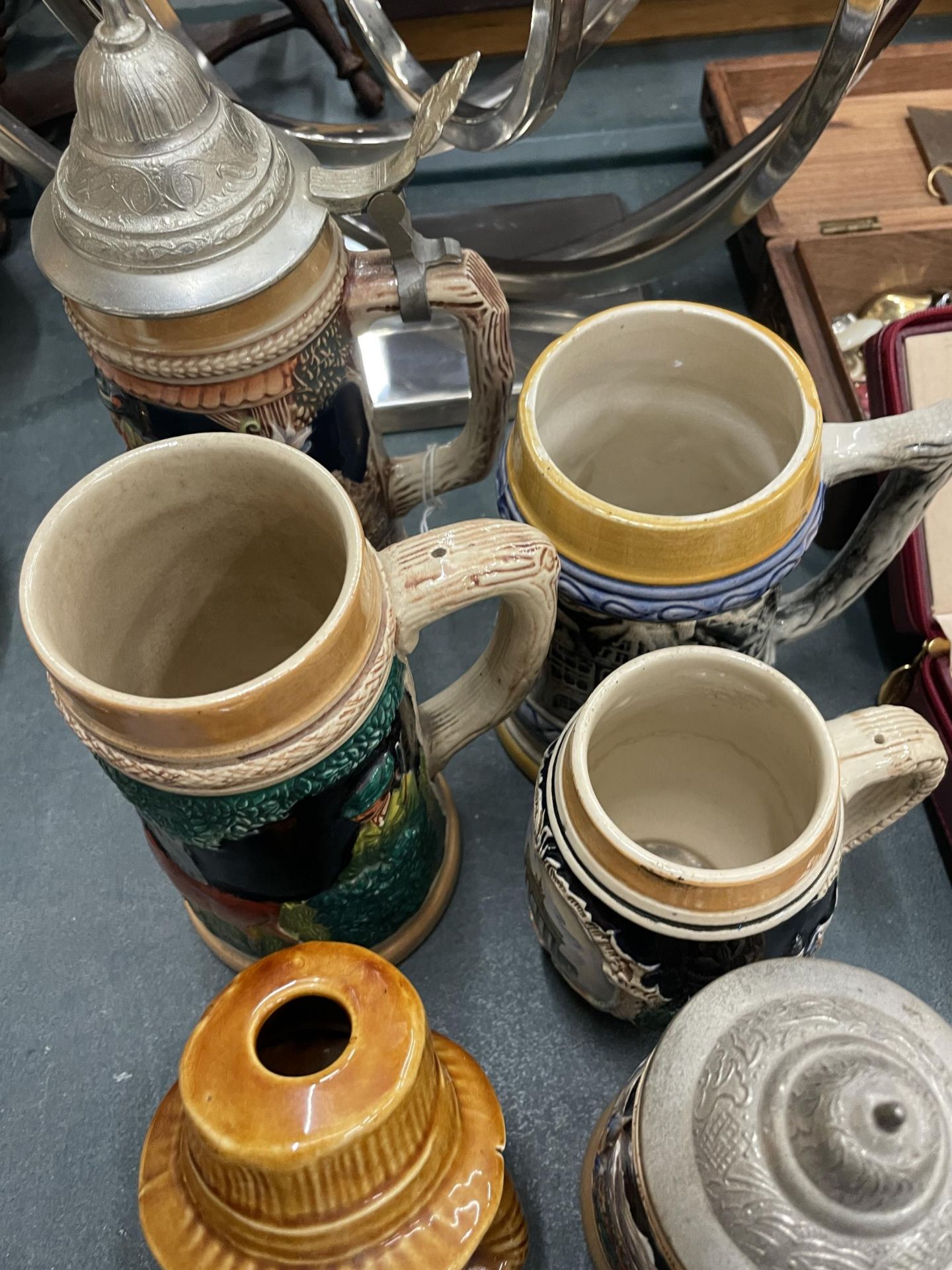 A COLLECTION OF VINTAGE STEIN TANKARDS, ETC - 9 IN TOTAL - Image 4 of 4