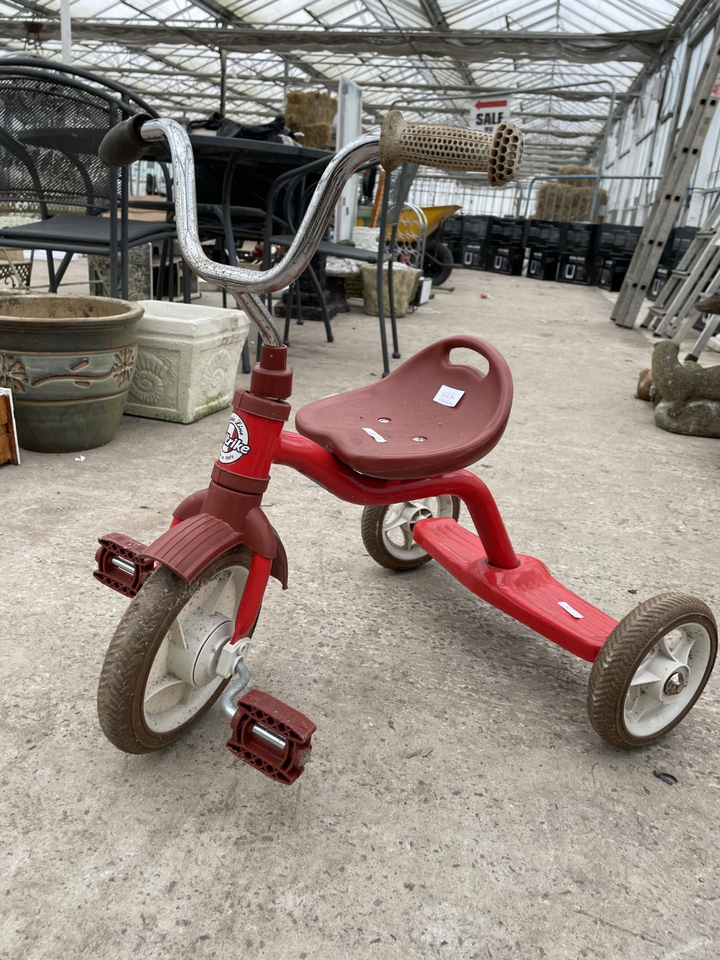 A VINTAGE CHILDS 'ITALTRIKE' TRICYCLE - Image 2 of 3
