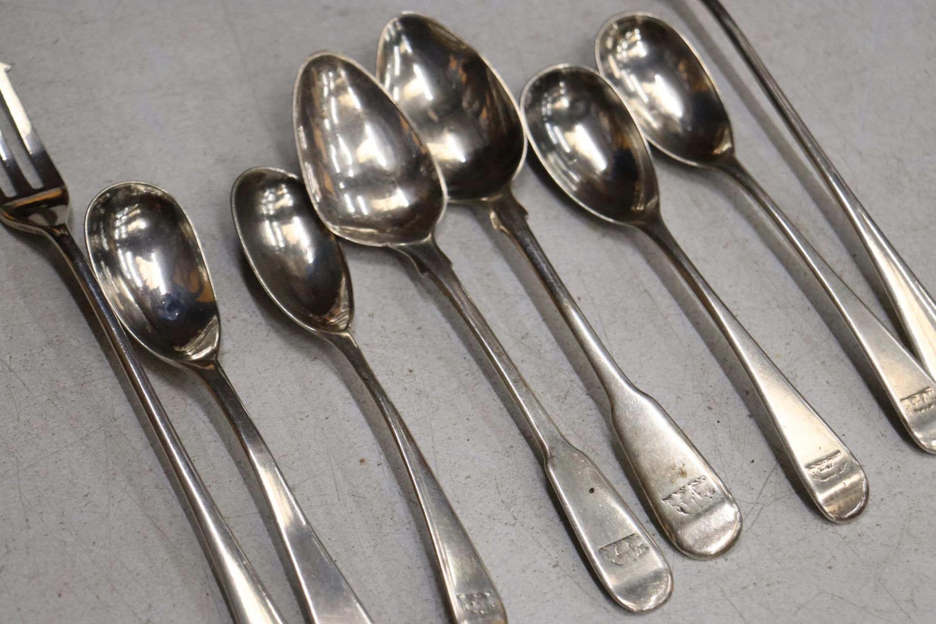 EIGHT HALLMARKED SILVER ITEMS TO INCLUDE SIX TEASPOONS AND TWO FORKS GROSS WEIGHT GROSS WEIGHT 153 - Image 5 of 7