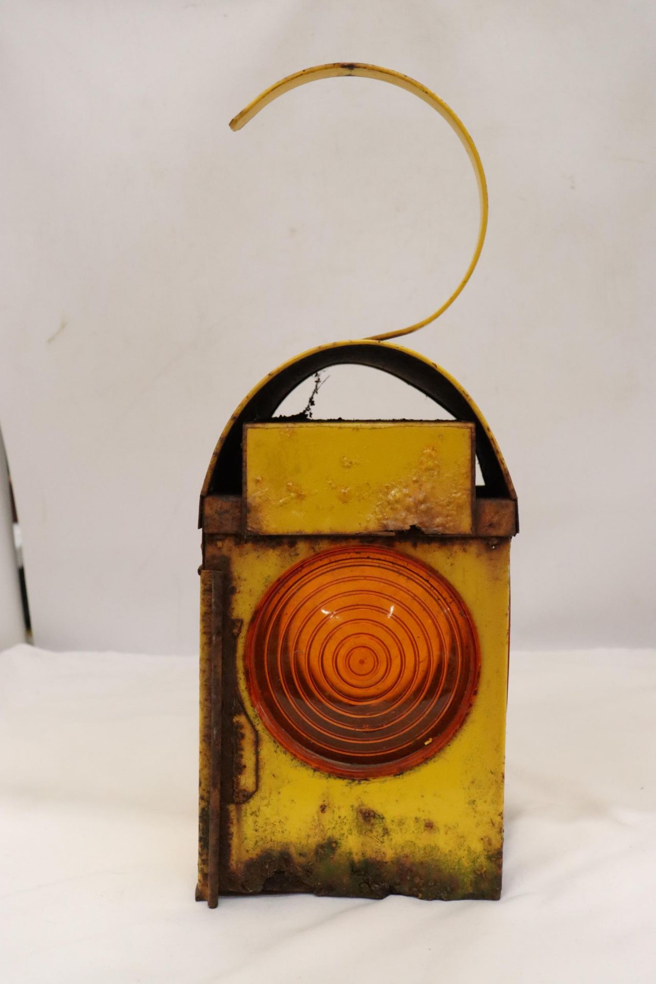 A VINTAGE CHALWYN ROAD/RAIL LAMP