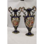A PAIR OF VICTORIAN VASES IN COBALT BLUE WITH PICTORIAL DECORATION, HEIGHT 41 CM