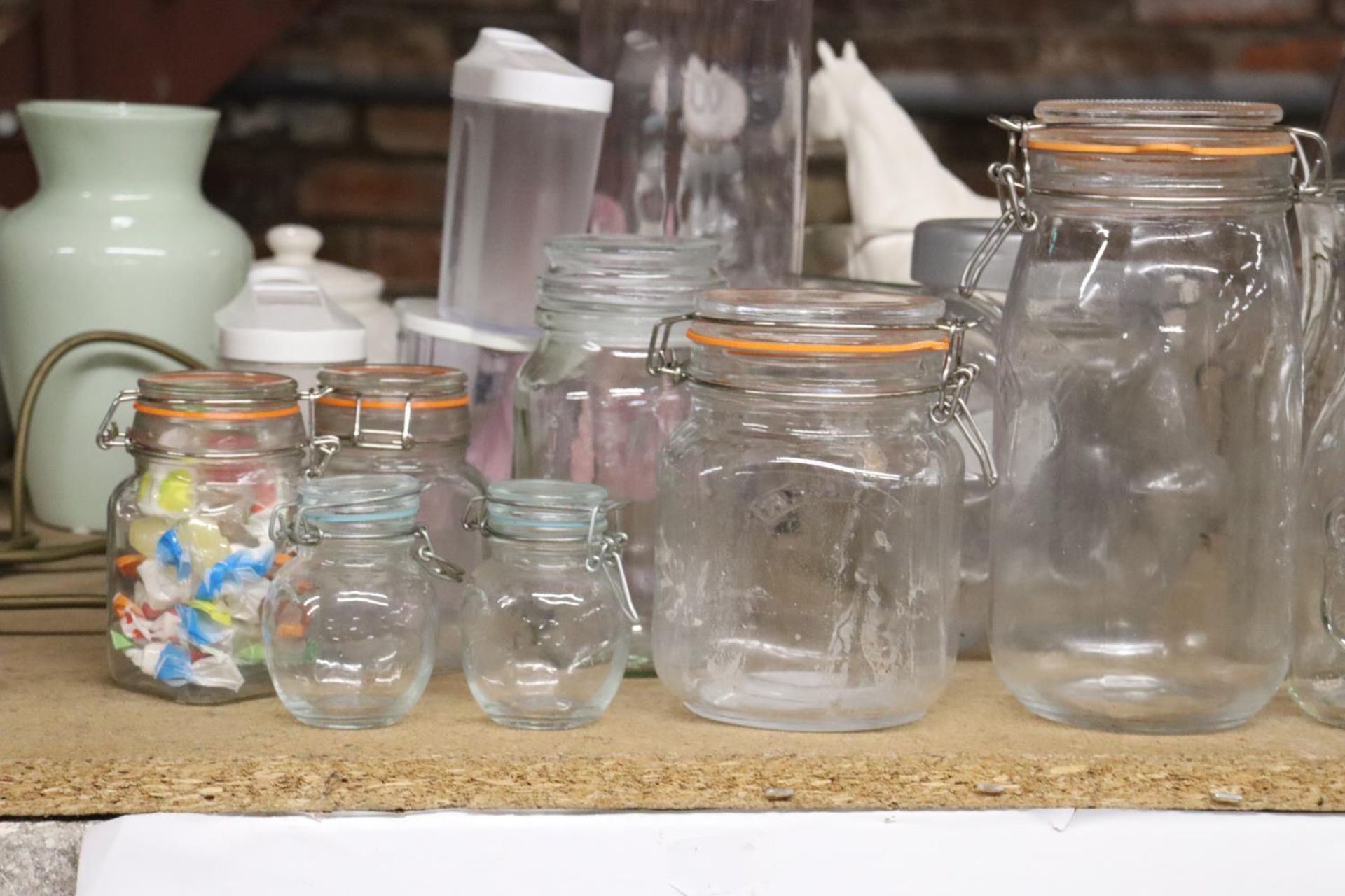 A QUANTITY OF GLASS KITCHEN ITEMS TO INCLUDE STORAGE JARS, VASE, FRUIT BOWL, ETC., - Image 4 of 4