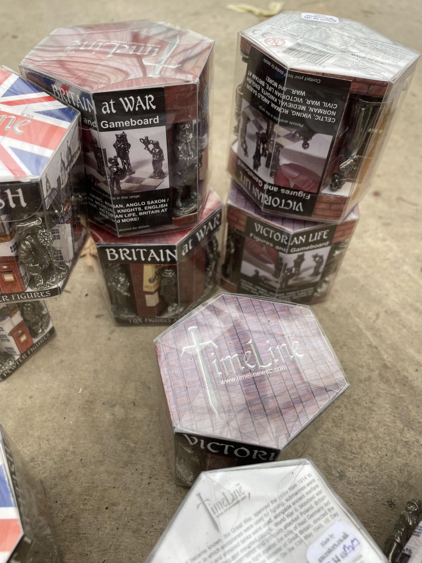 AN ASSORTMENT OF NEW AND BOXED BRITAIN AT WAR FIGURES - Image 2 of 3