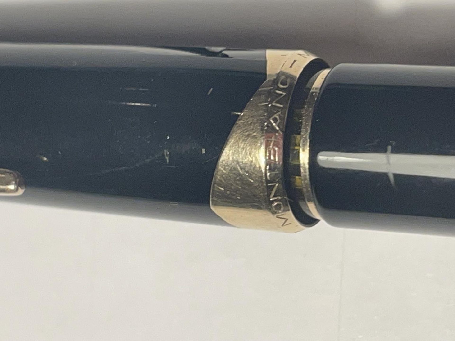 A MONT BLANC MEISTERSTUCK No 12 WITH 14 CARAT GOLD NIB (LID A/F) - Image 4 of 7