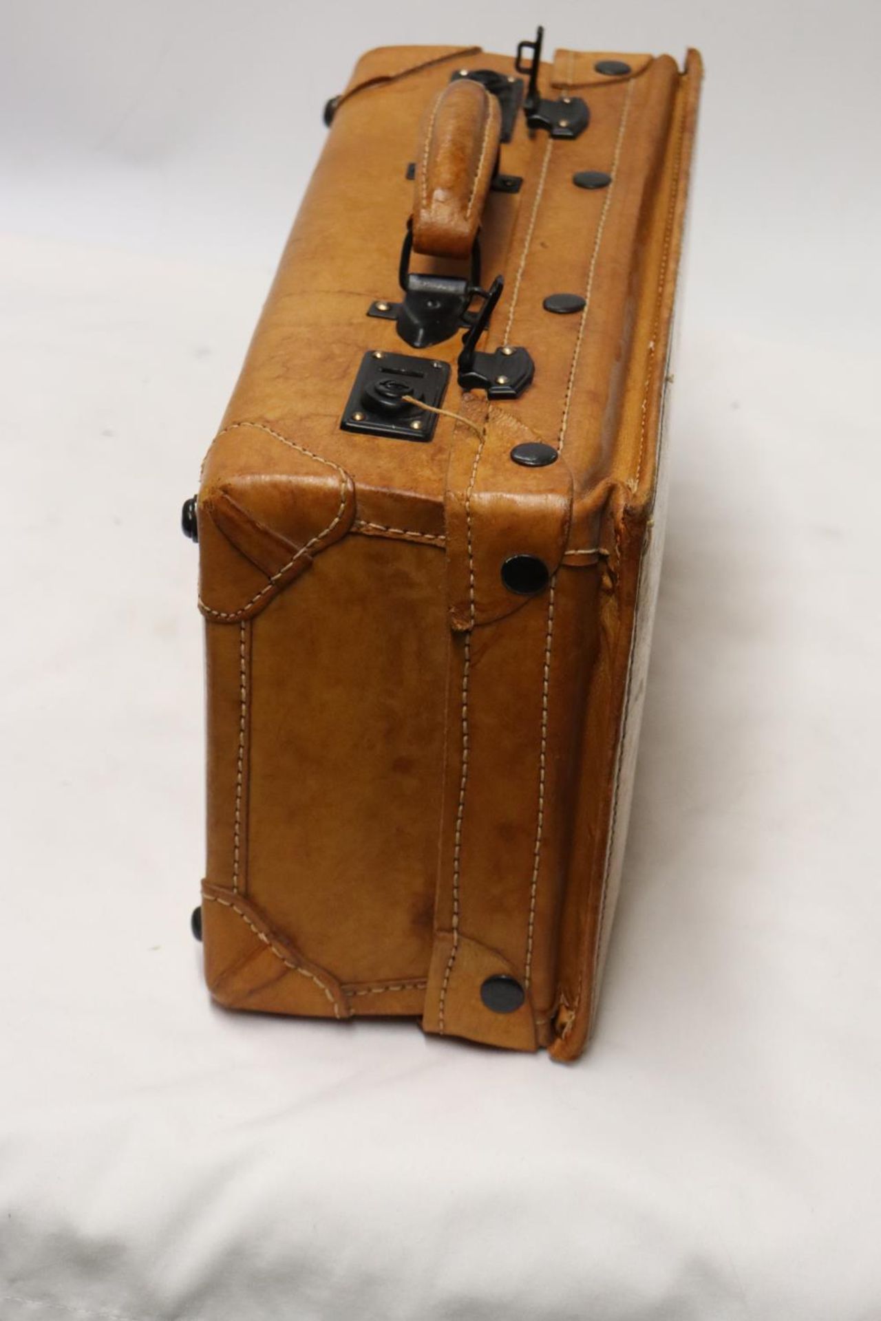 THREE VINTAGE STYLE LEATHER SUITCASES - Image 3 of 4
